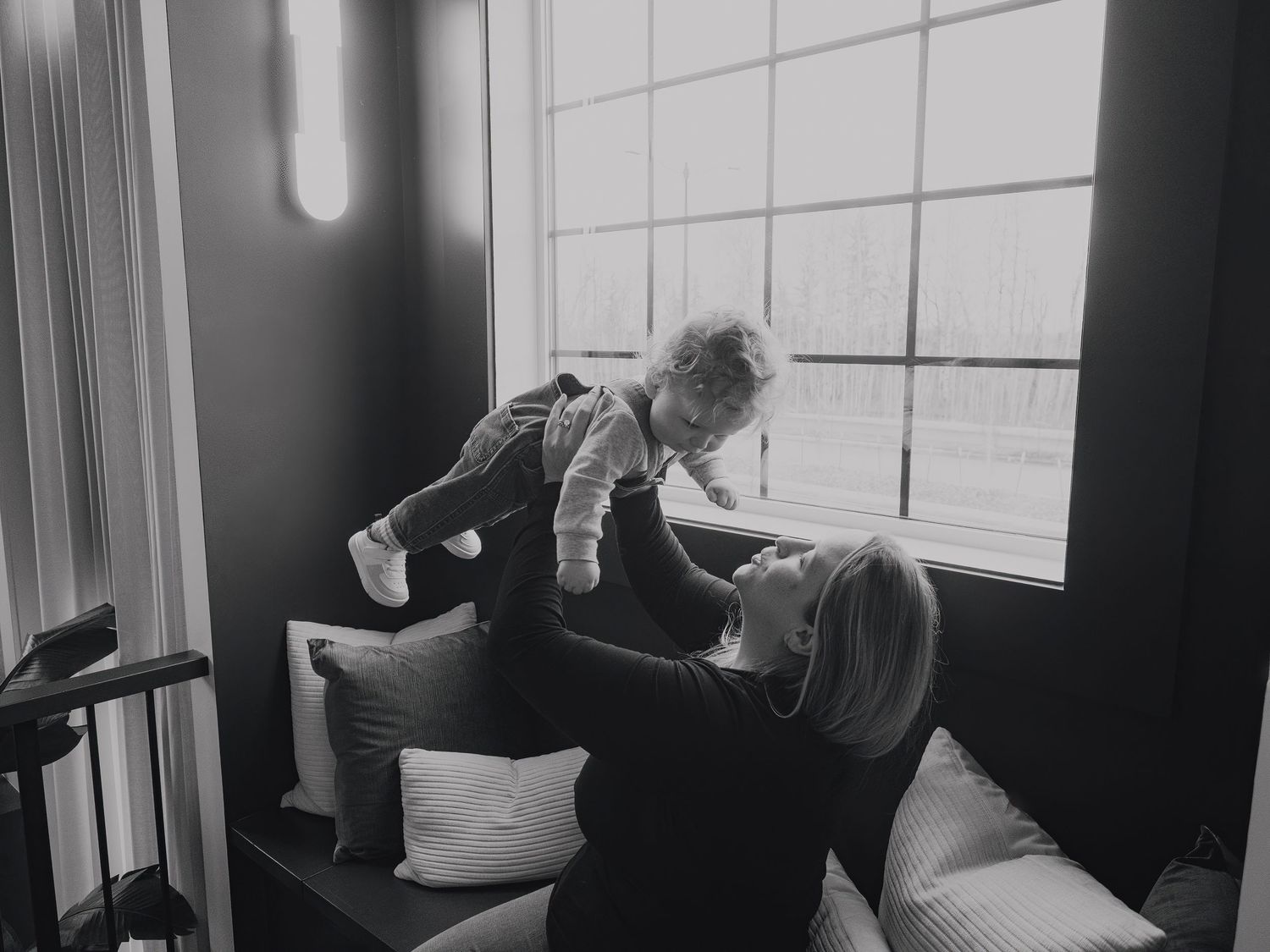 Spruce Grove and Stony Plain photographer capturing pets, families and boudoir sessions across the Edmonton area.