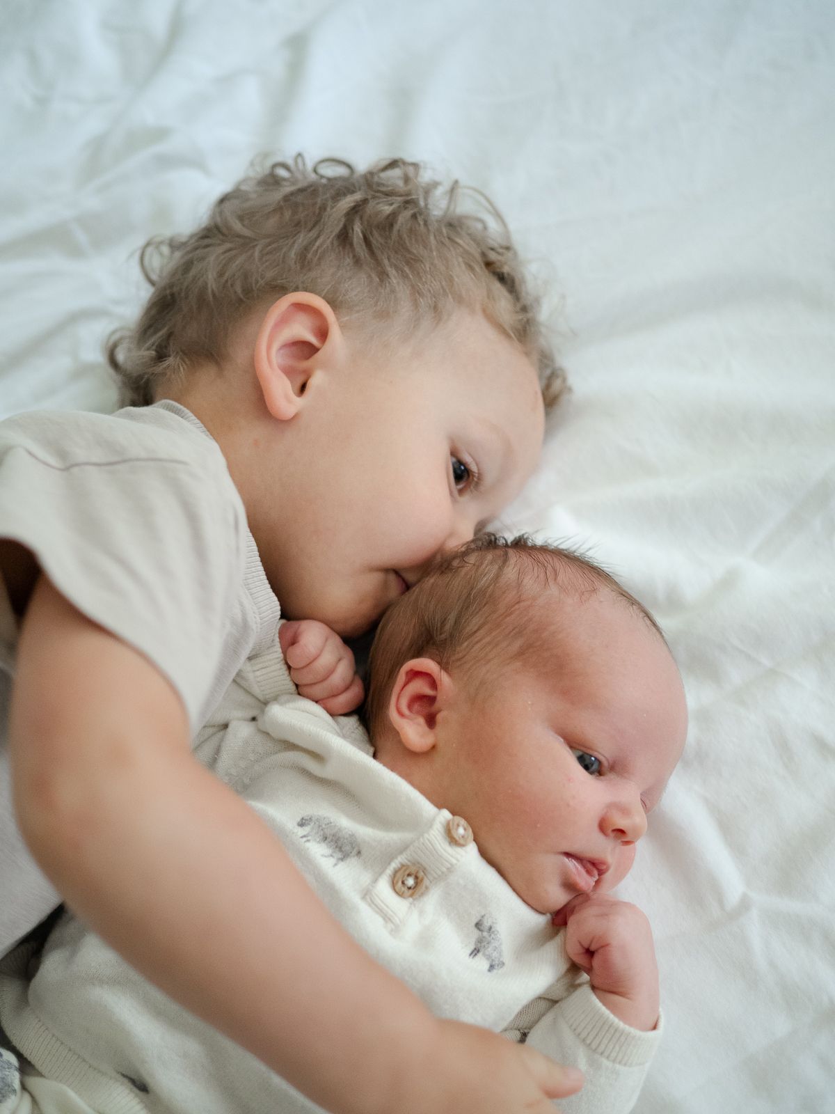 Cozy in-home newborn photography with family