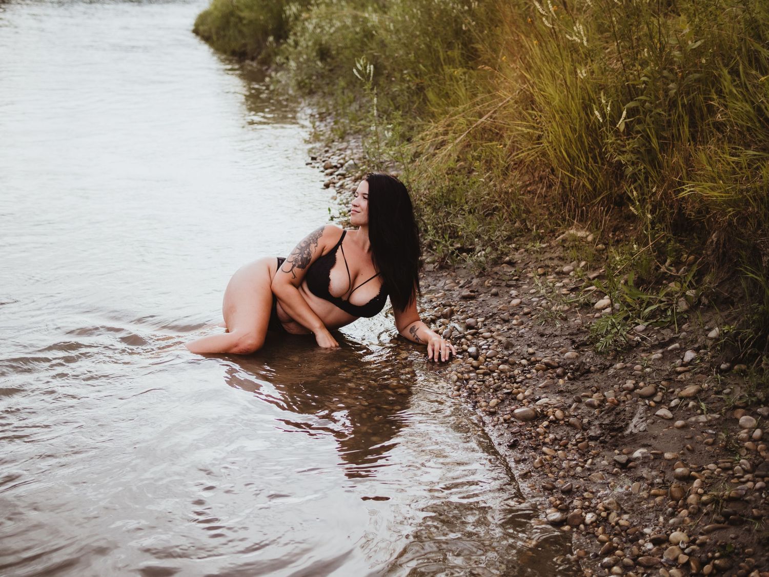Outdoor boudoir photography session in Alberta by Edmonton photographer