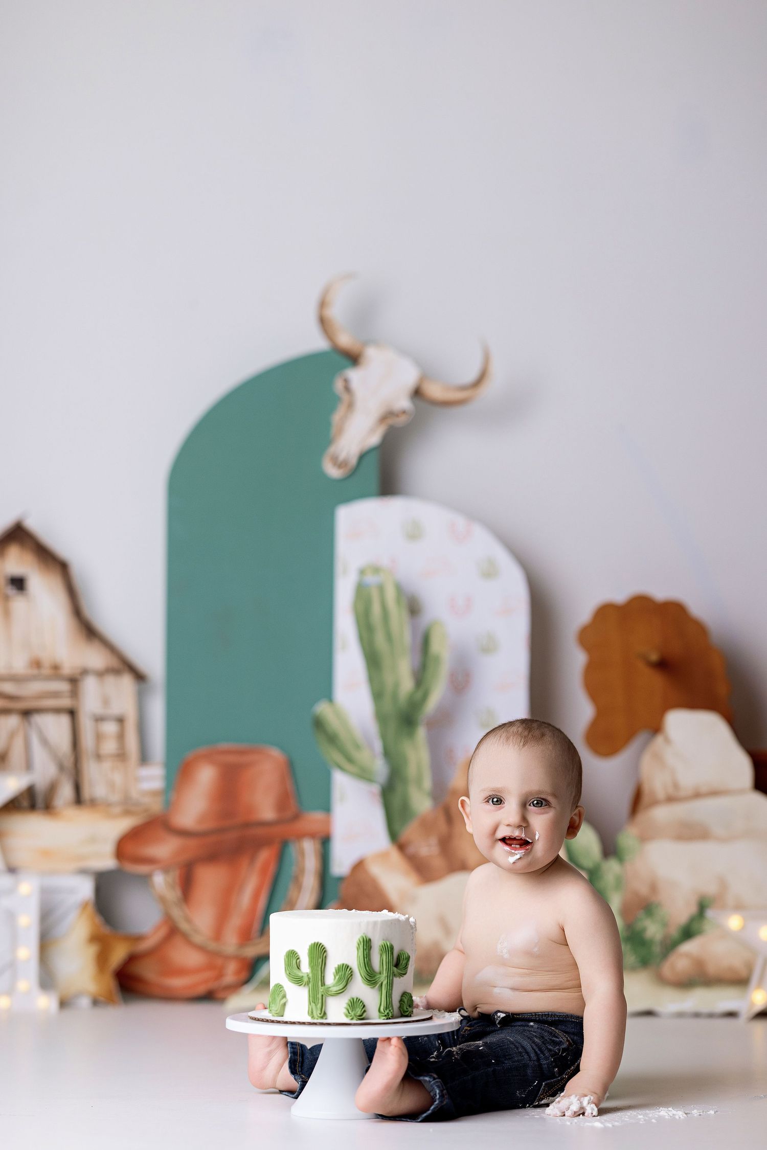 One year cake smash session with Bree Elle Photography in Nederland, TX.