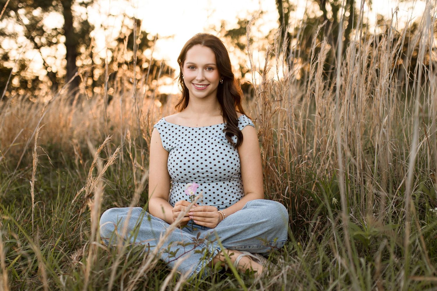 Bree Elle Photography Seniors by Alicia Stephenson. Session with girl in a Beaumont, TX field during senior year photo session.