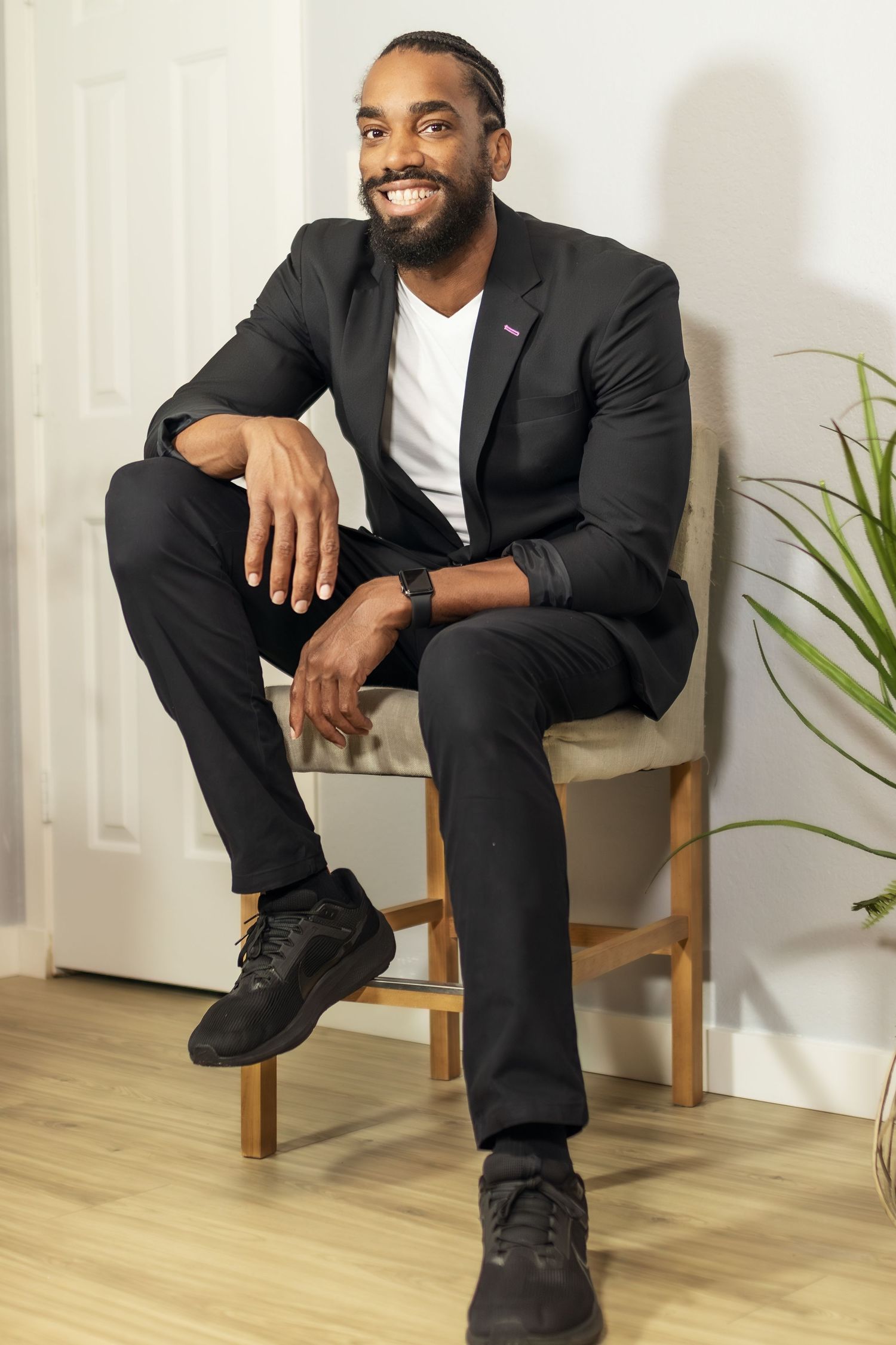 As a photographer servicing the DFW metroplex, Lock and Key captures this Dallas comedian's headshots.