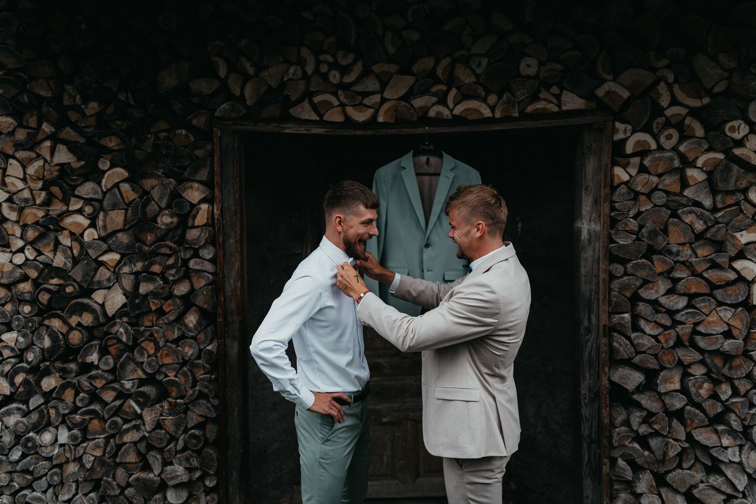 A series of intimate wedding moments captured against rustic wooden backdrops during a beautiful outdoor ceremony.