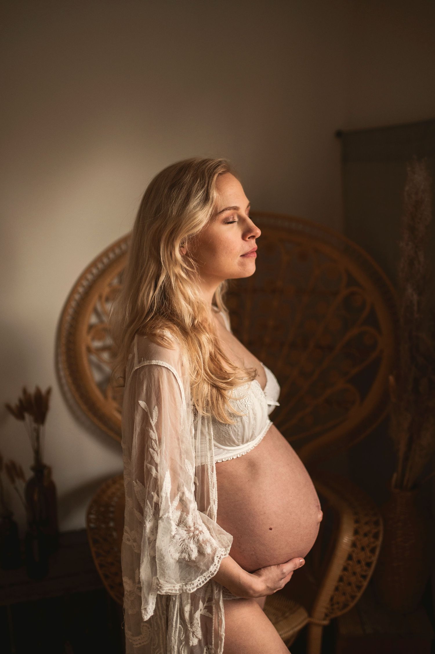 Gravidfotografering i Lovestories By Saras studio