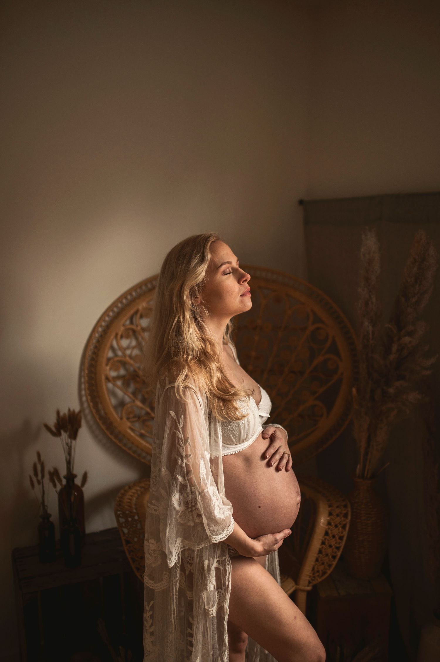 Gravidfotografering i Lovestories By Saras studio