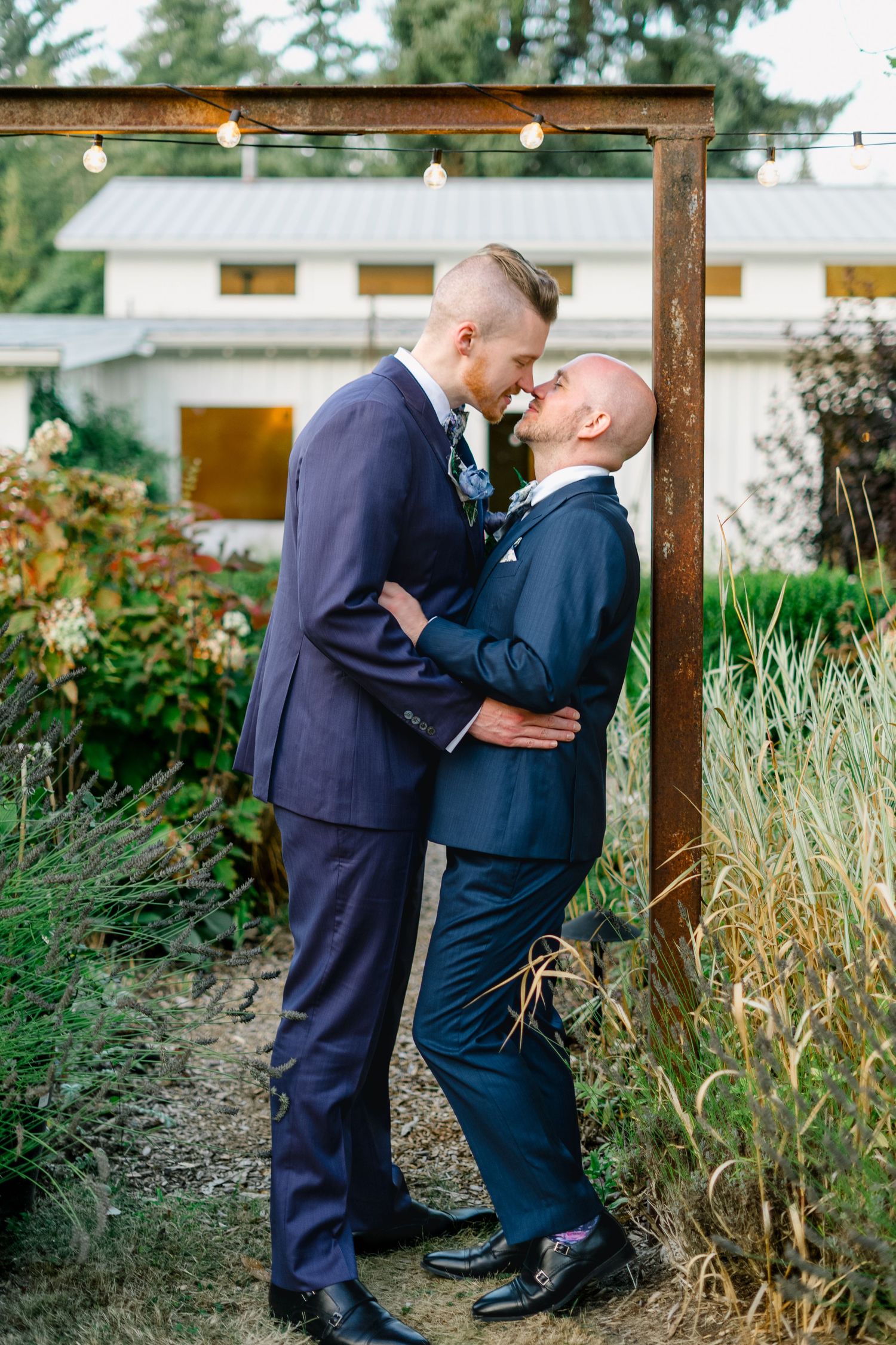 PNW wedding photographer, outdoor wedding photos Portland OR, wedding photography near me Kitsap County, portrait photography Seattle