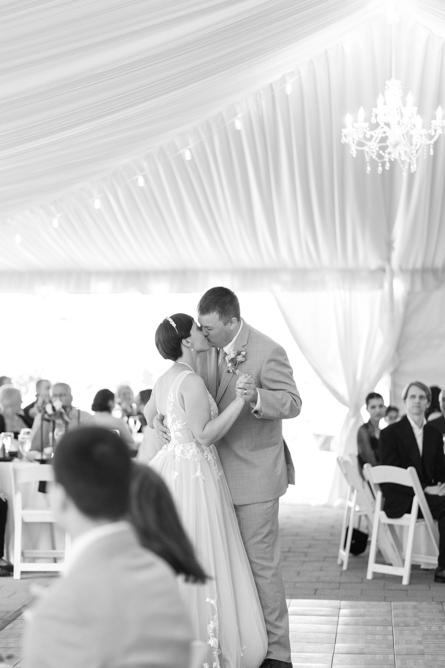 wedding photography Seattle, Kitsap County wedding photographer, couples portraits Portland Oregon, family photography near me Puyallup