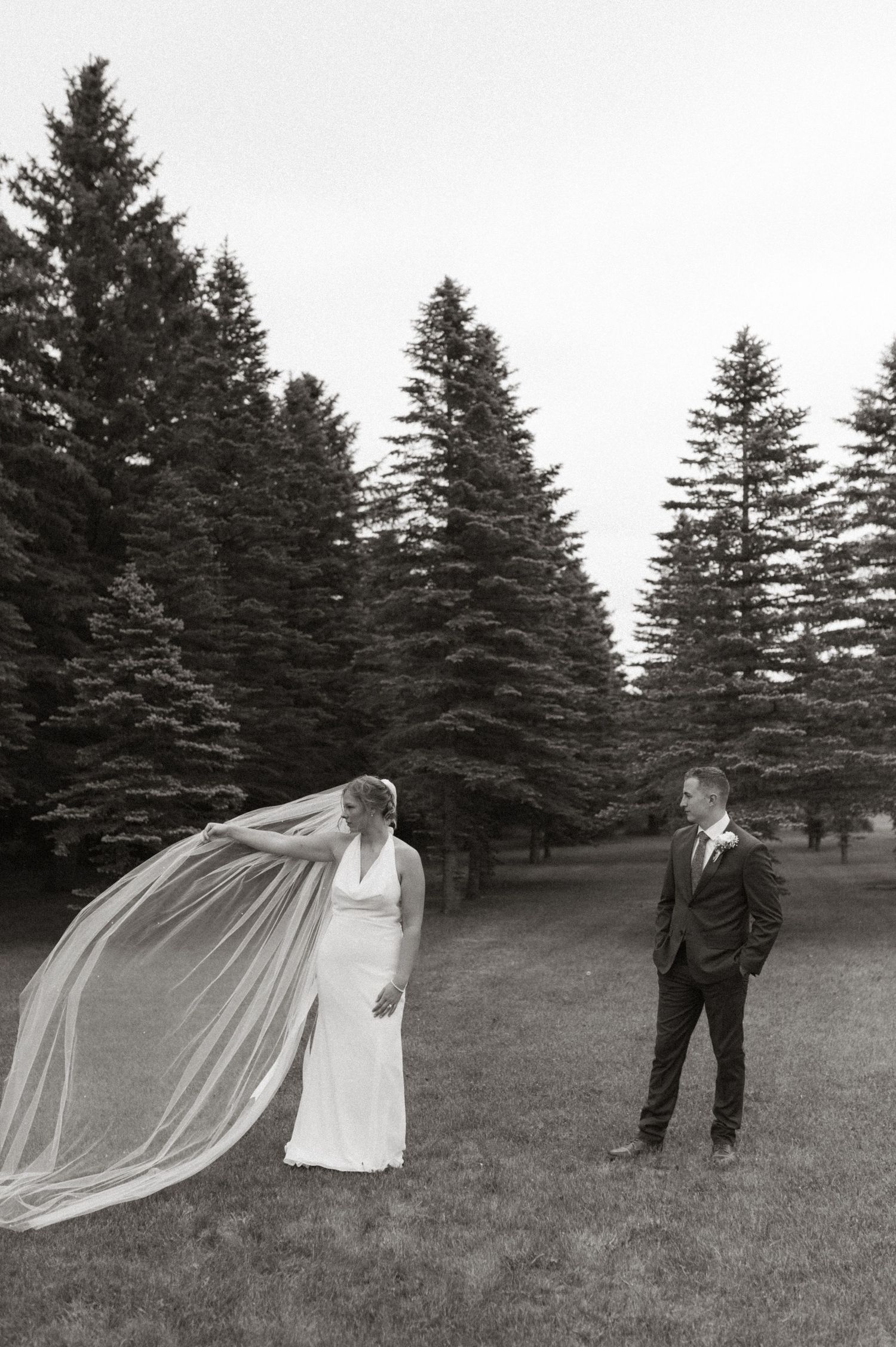 Minnesota Wedding Photographer | Rachel Marie Photography - Romantic and Authentic Minnesota Photography