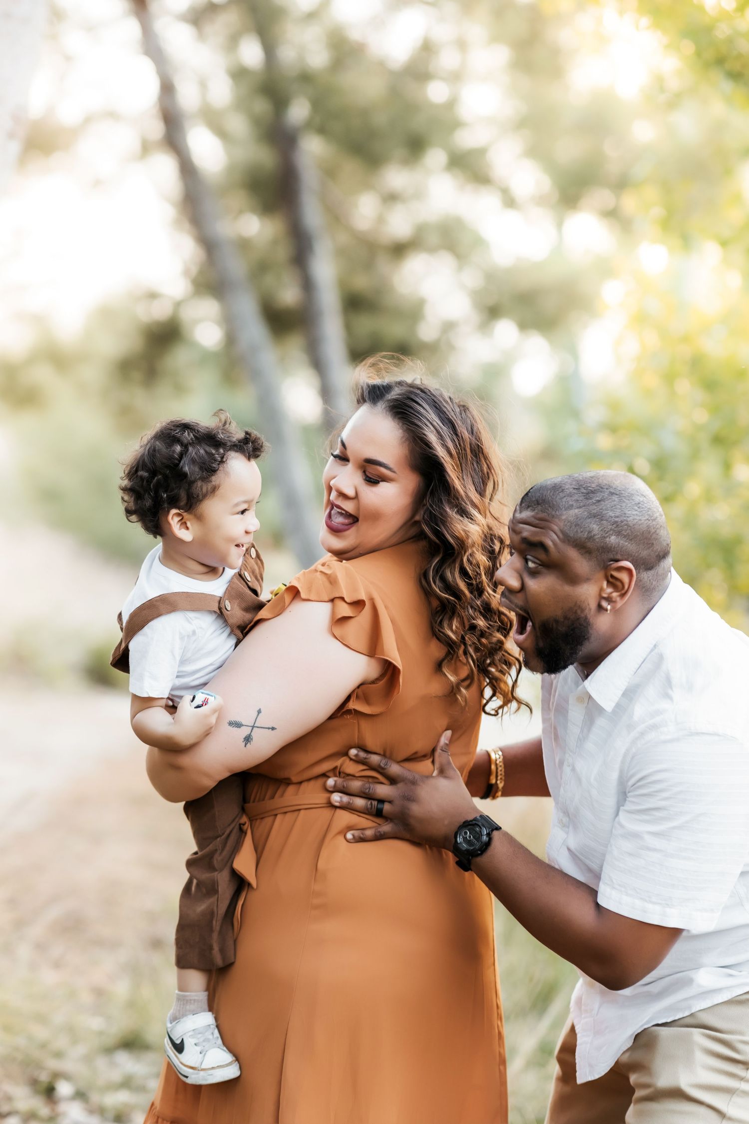 Yorba Linda family photo session with neutral outfits