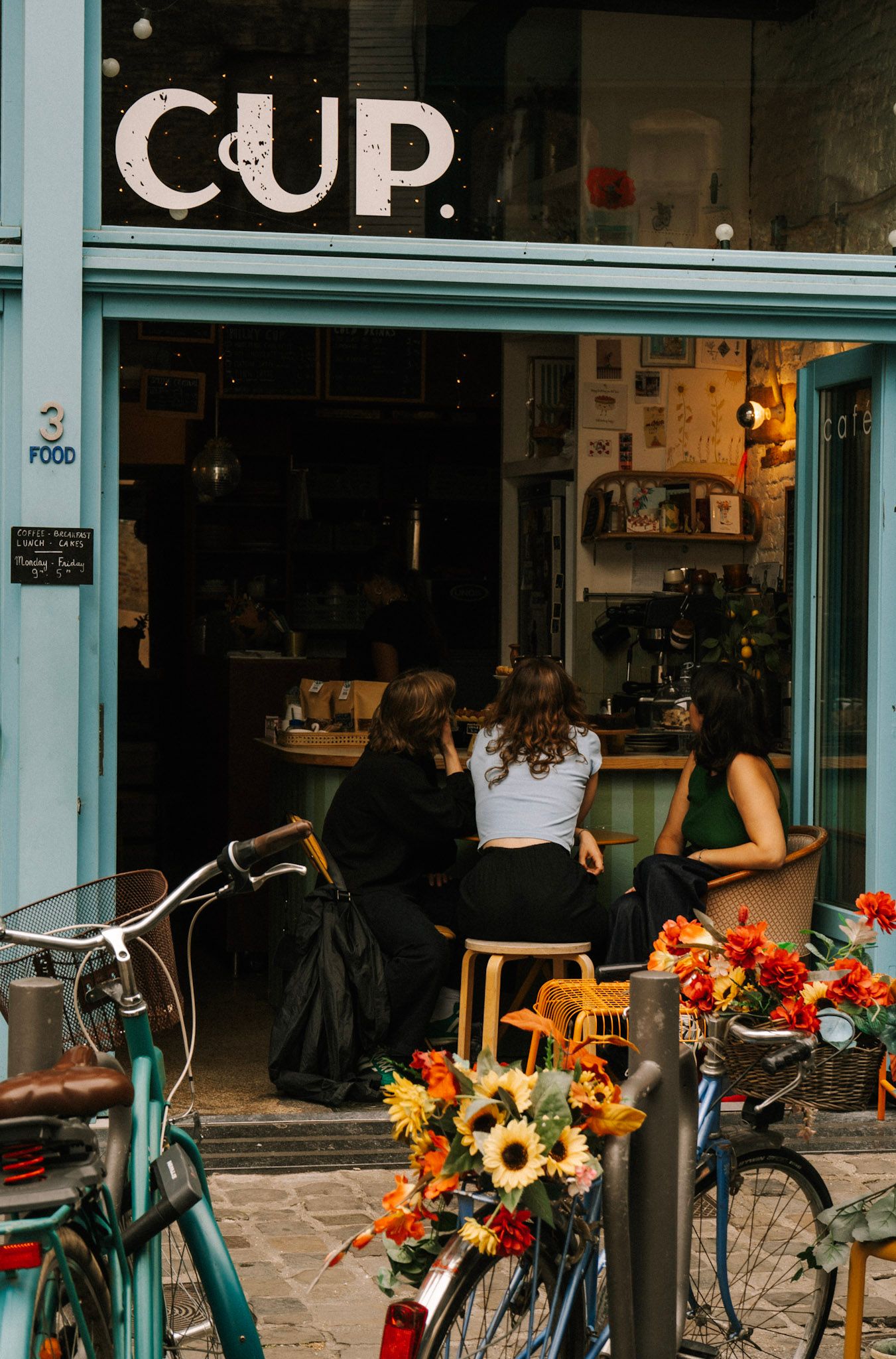 Photos lieux de vie, restaurants et cafés à Lille. Captures esthétiques pour site web, réseaux sociaux et menus.