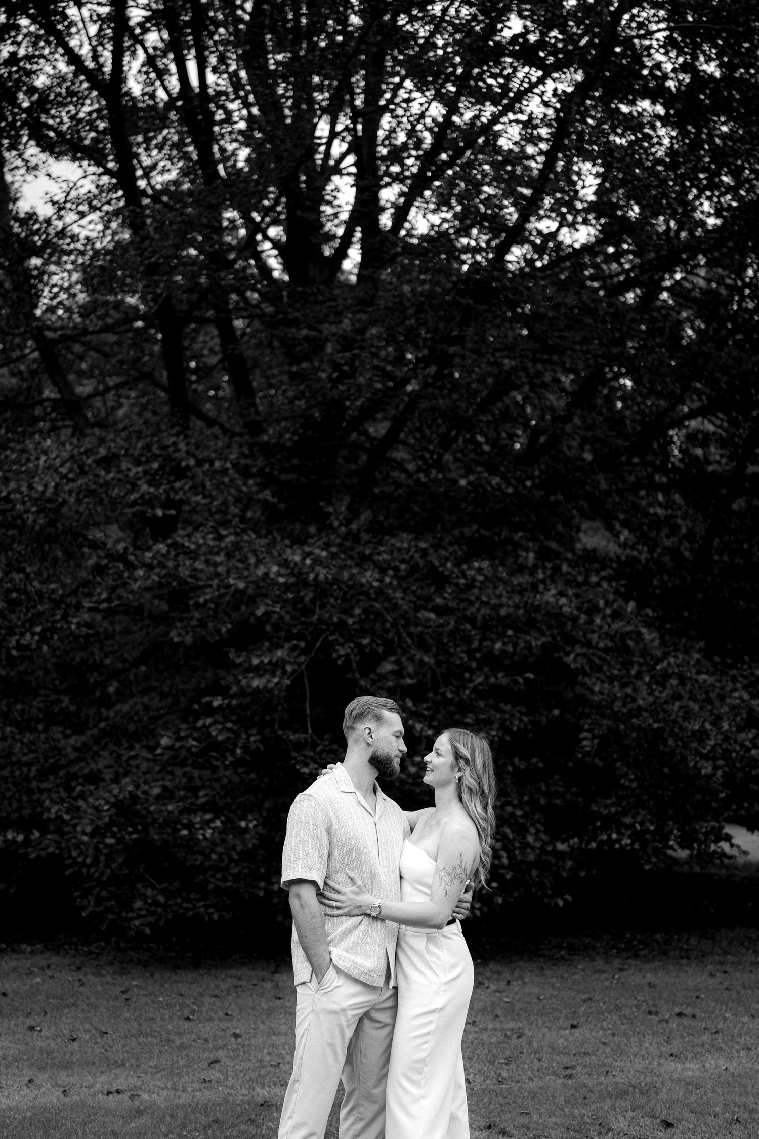 Foto door Nansee Photography van pre wedding shoot bij Landgoed de voorst.