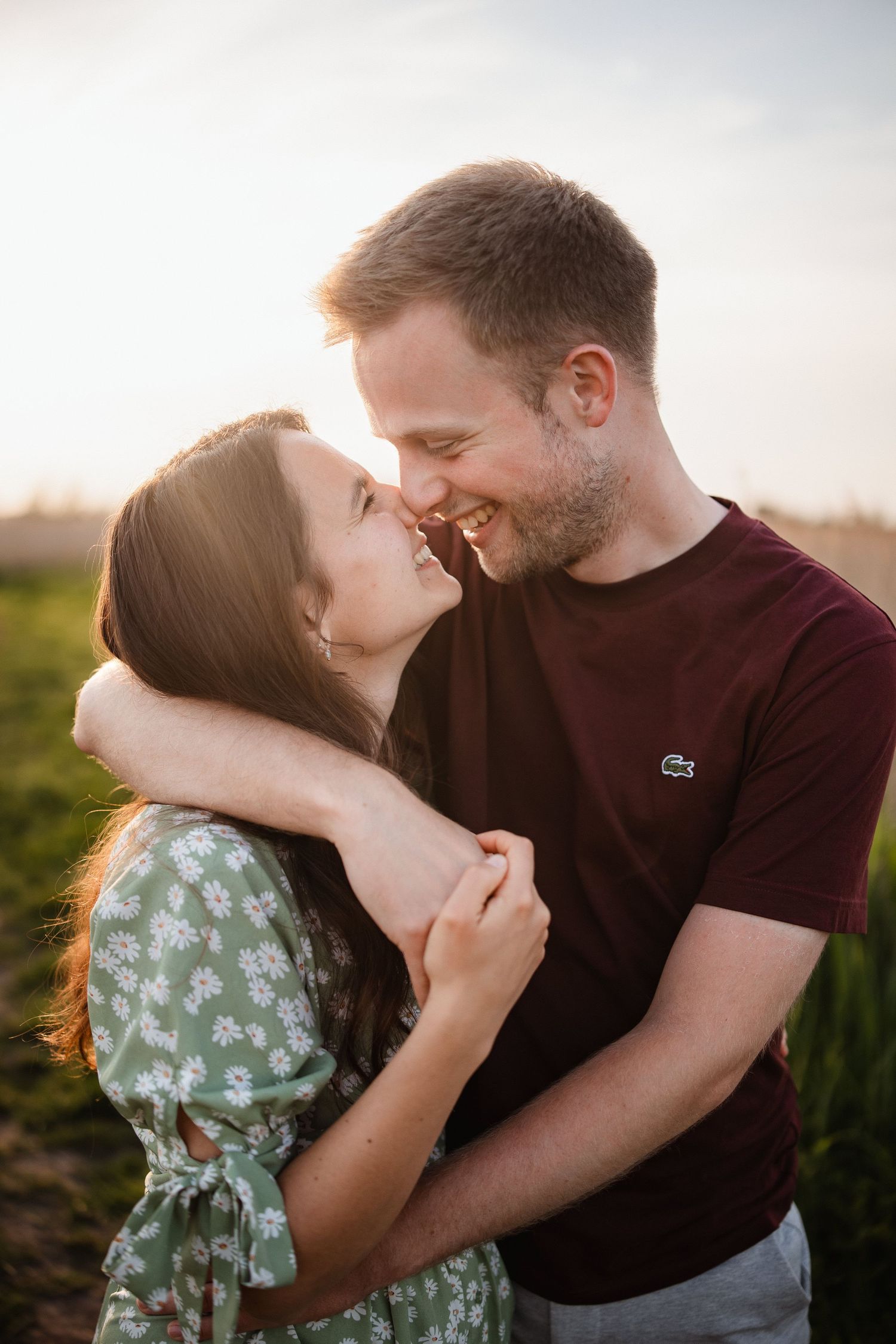 Koppel tijdens hun loveshoot. Een spontane koppelshoot in Harderwijk