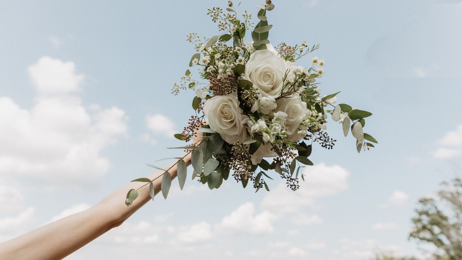 Bouquet toss