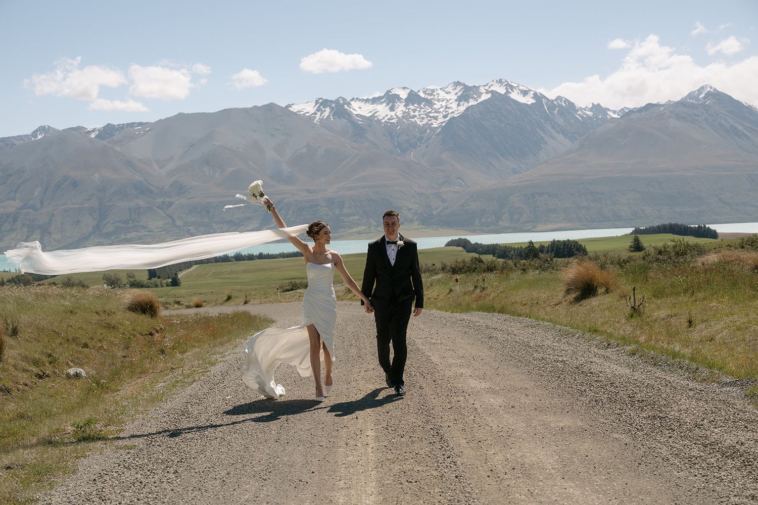 Tekapo elopement couple