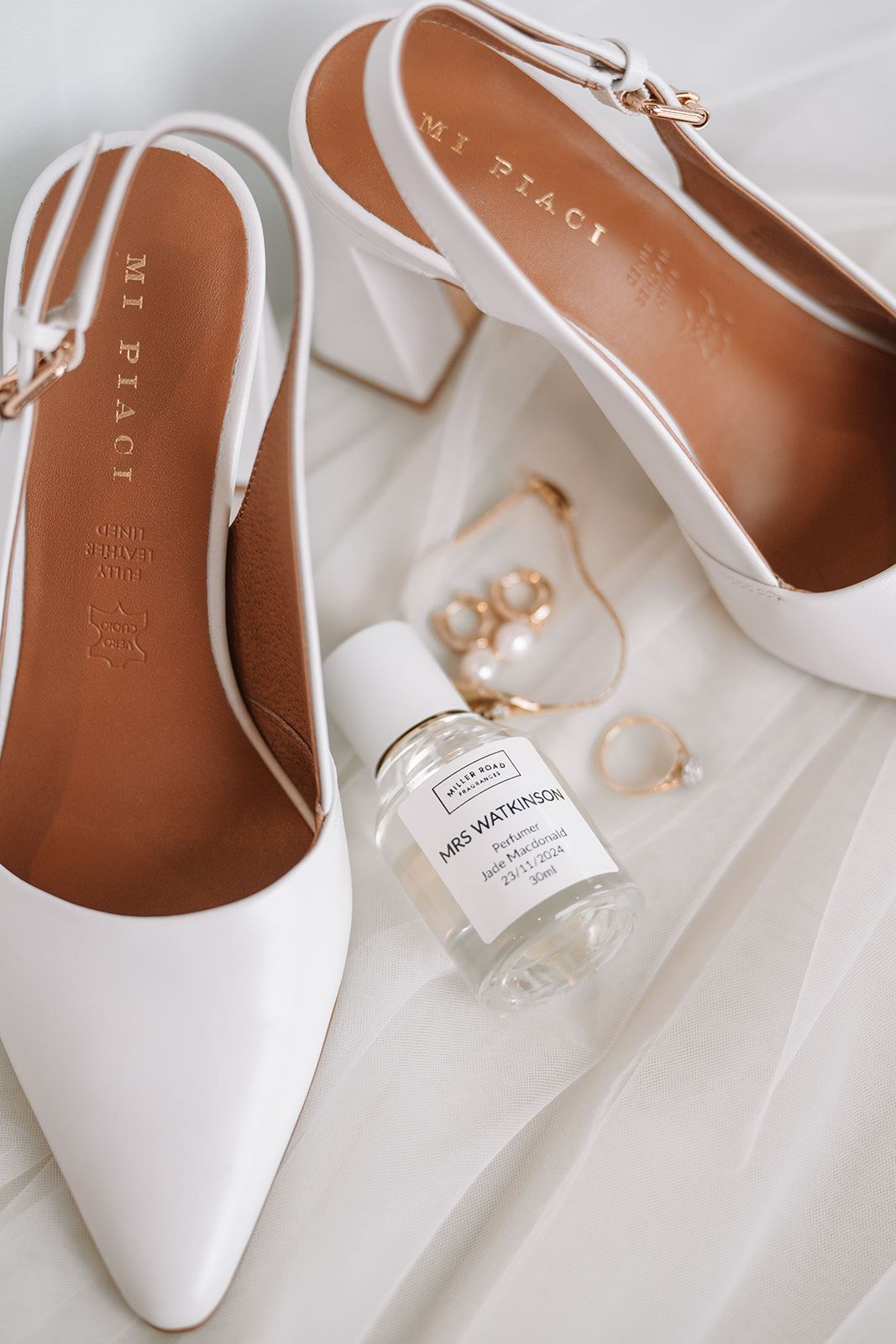 Detail shot bride