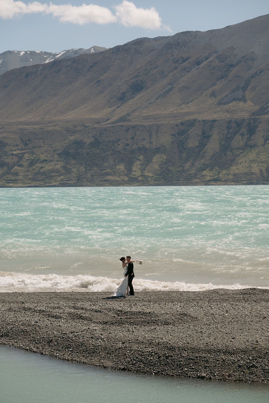 Tekapo elopement couple