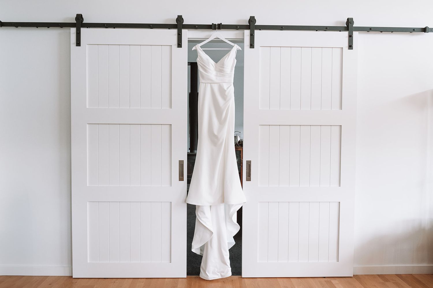 Dress hanging photo wedding morning