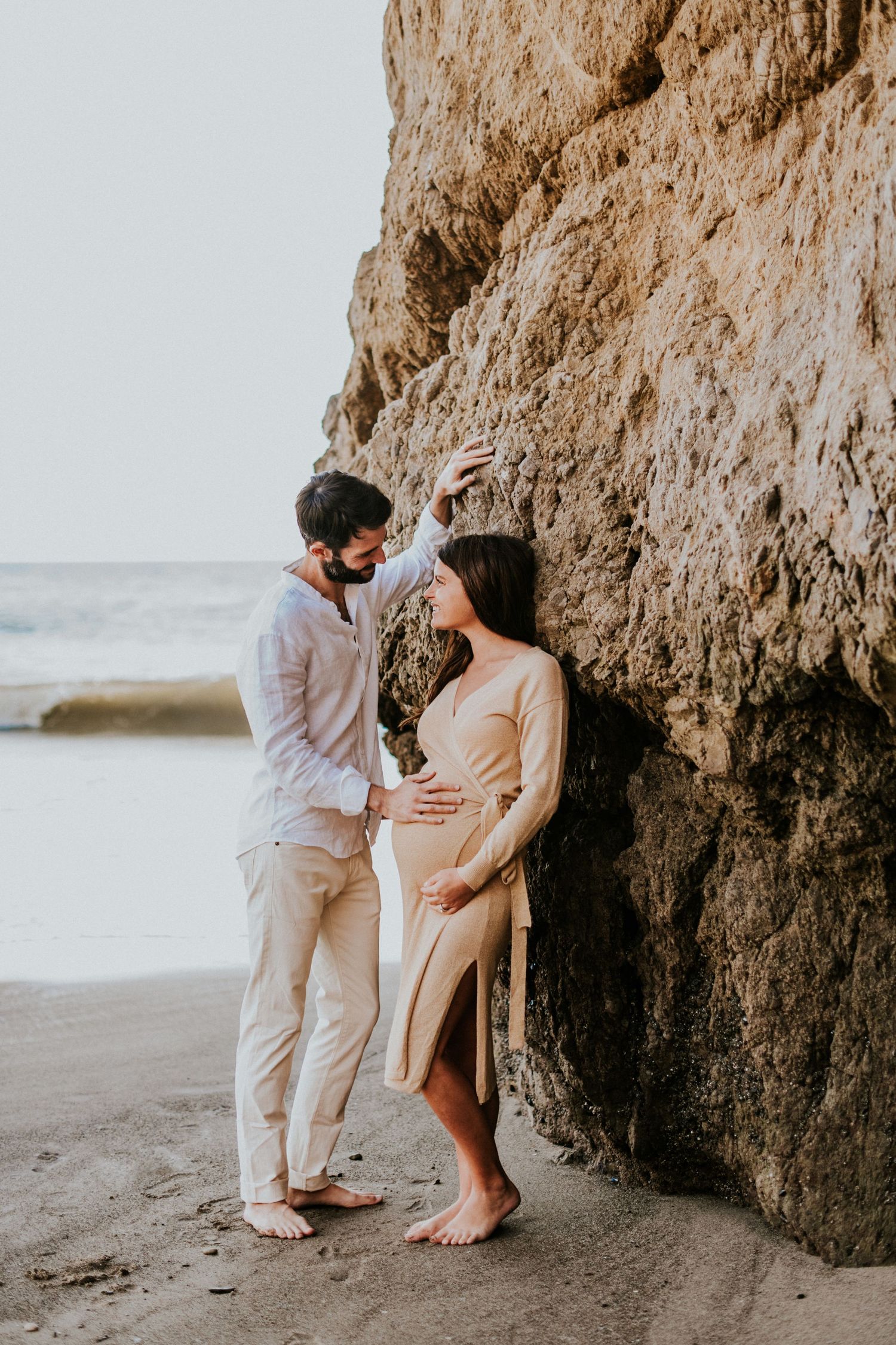 Maternity session photographed in Los Angeles continuing the couple’s milestone journey.