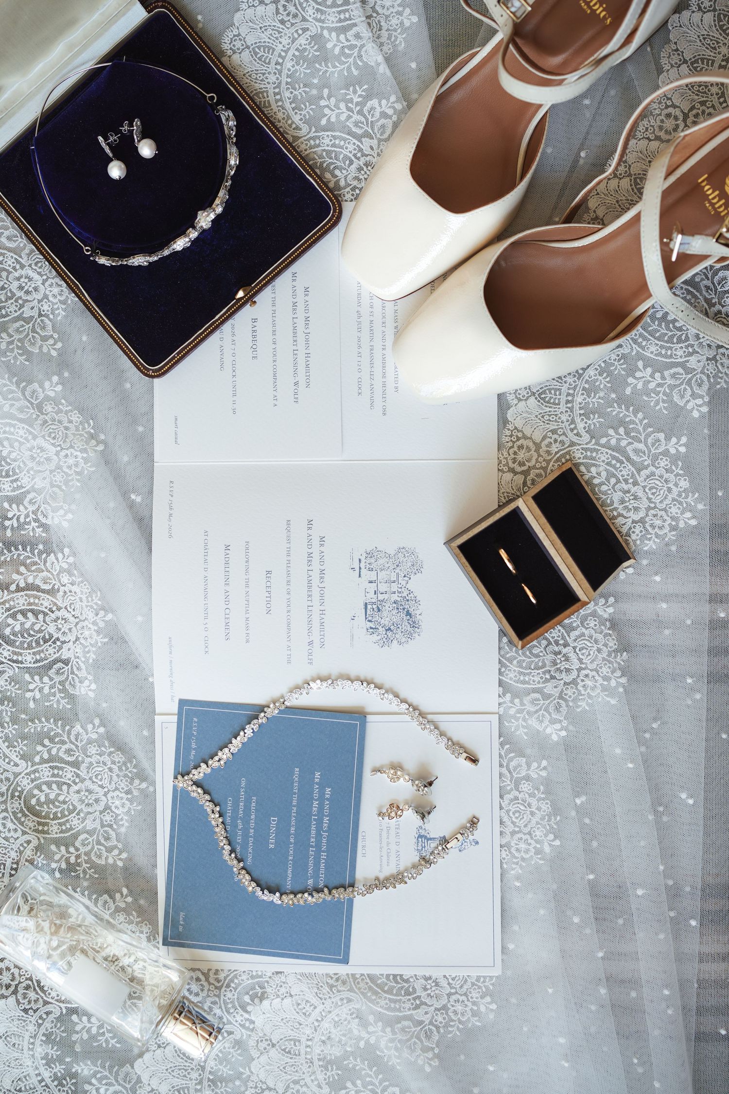 Wedding Photographer, details