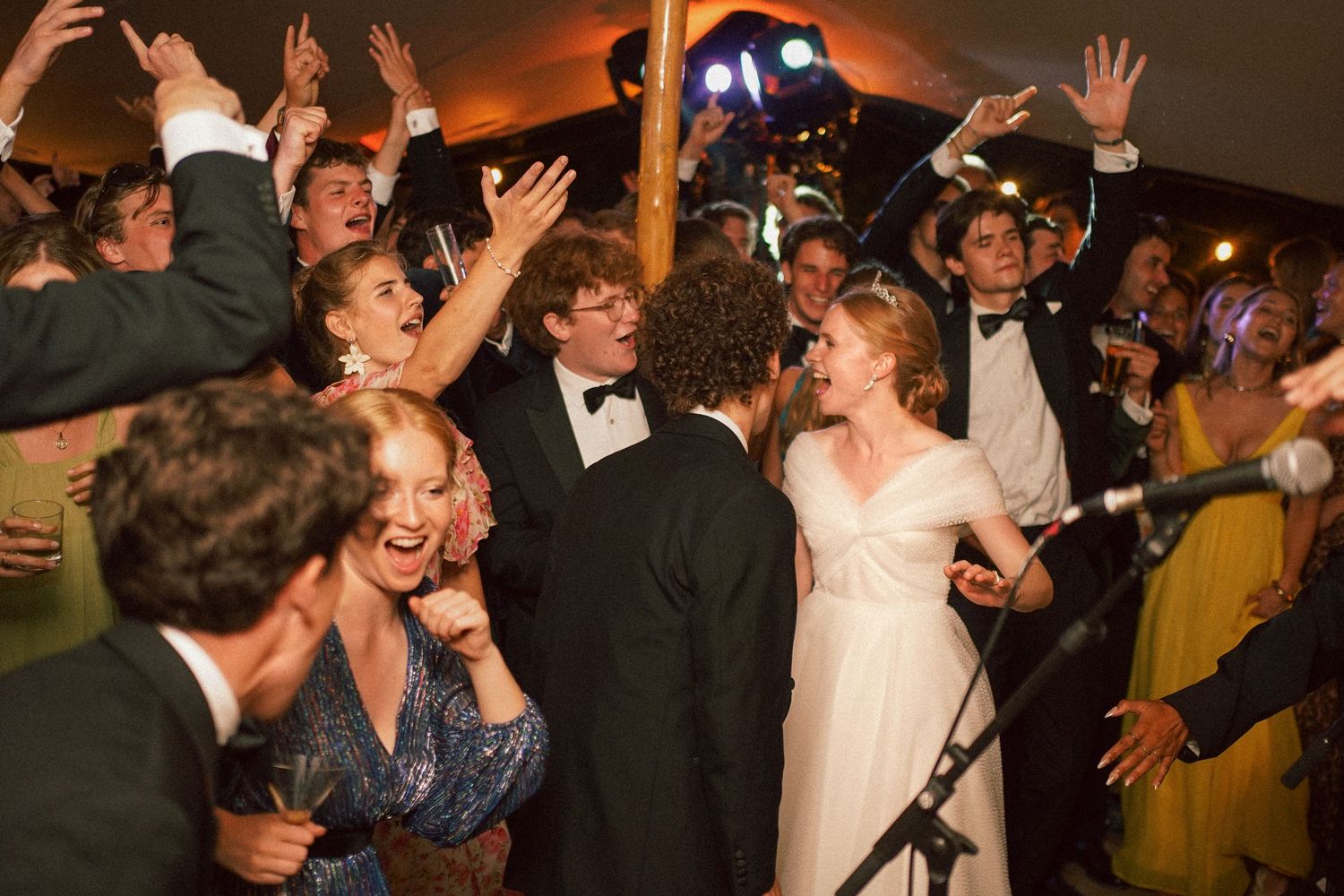 Wedding party photoshoot