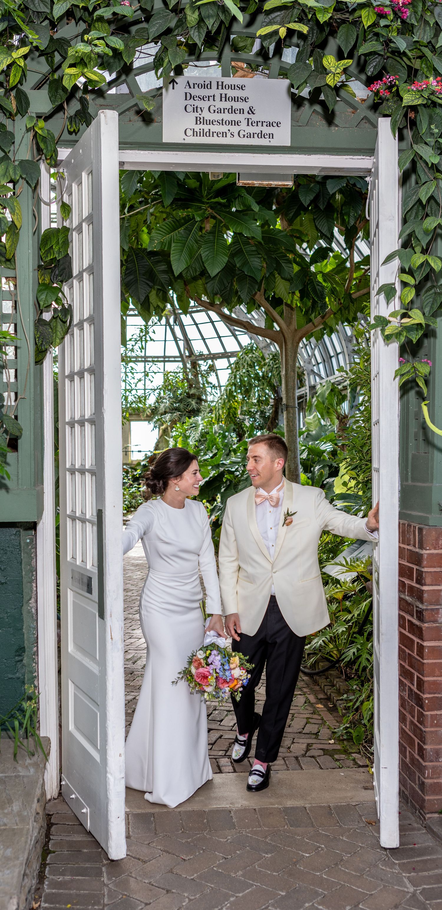 chicago wedding photographer garfield park conservatory