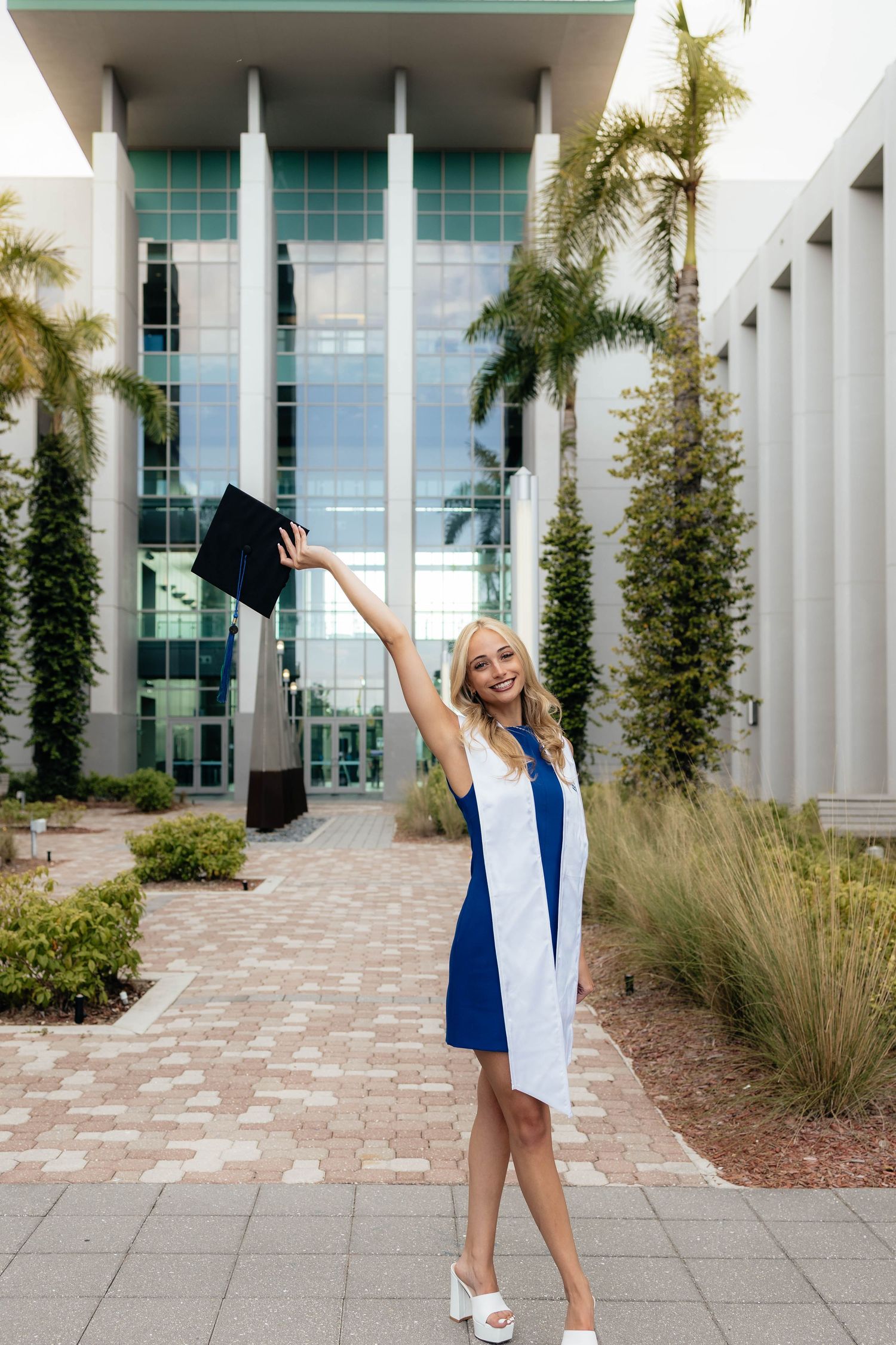 graduation photography palm trees
