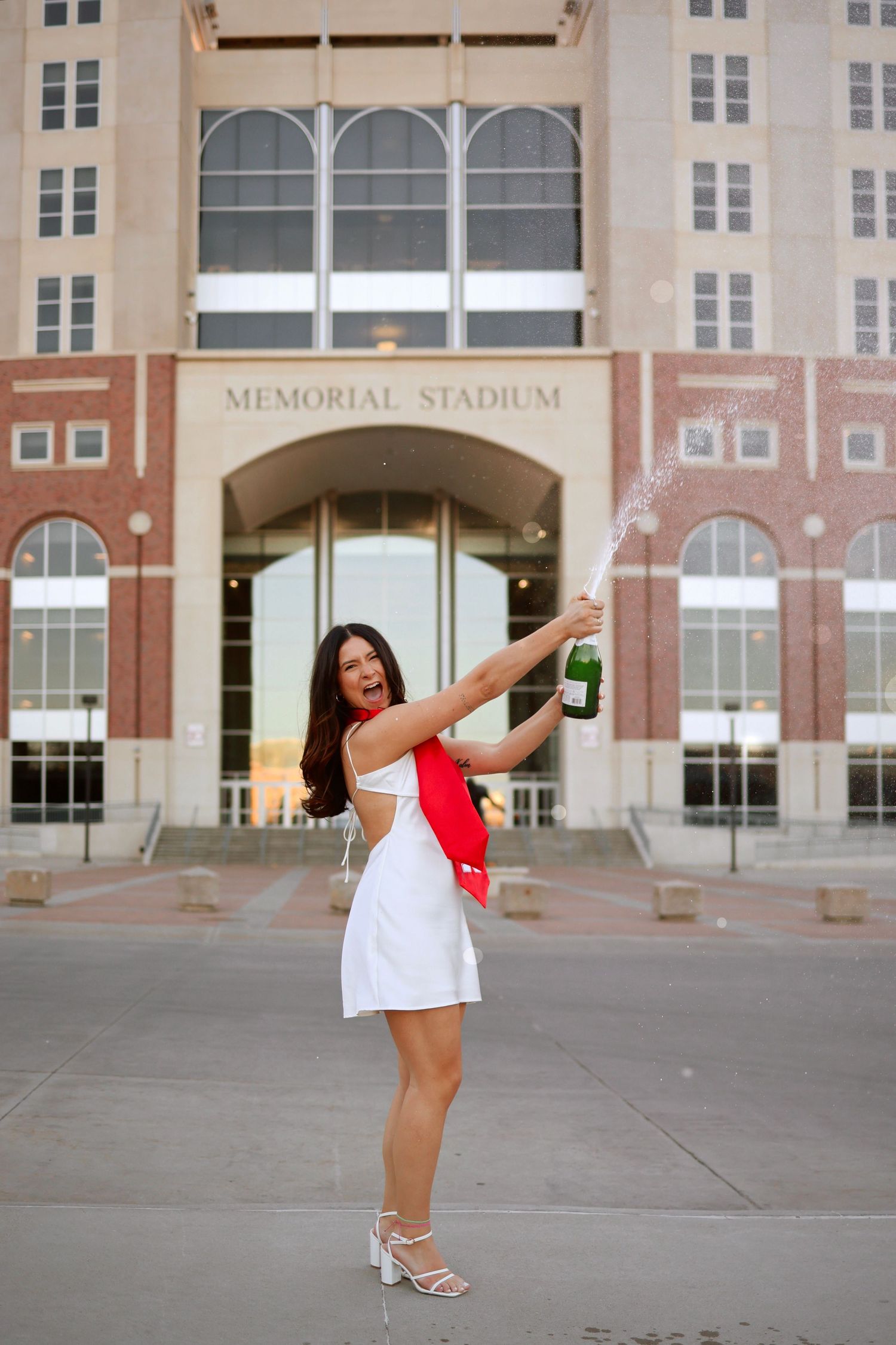 graduation photography champagne pop florida