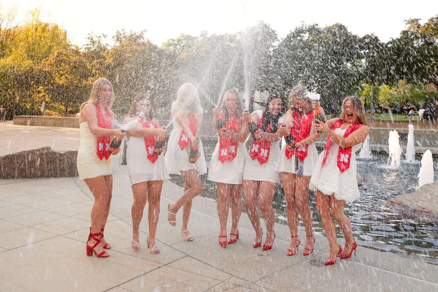 friend group graduation photos fort Myers photographer
