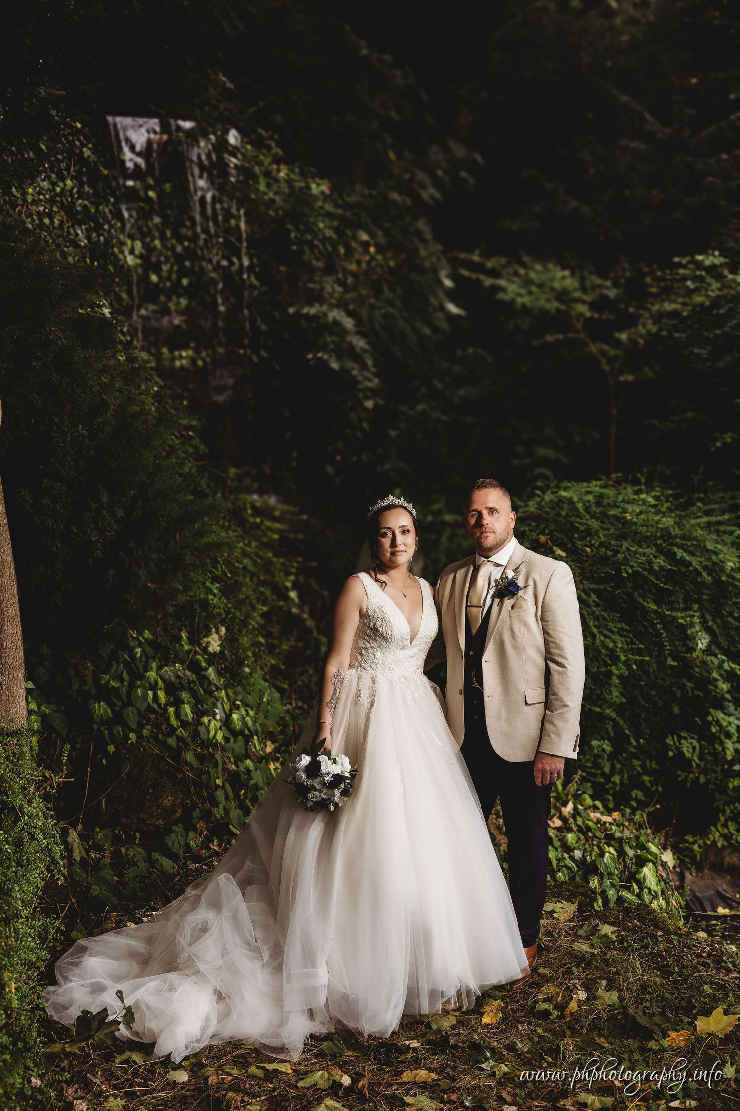 Relaxed Wedding Photographer
Cinematic Wedding Photographer
Cinematic Wedding Videographer
Luxury Wedding Photographer
Candid Wedding Photog