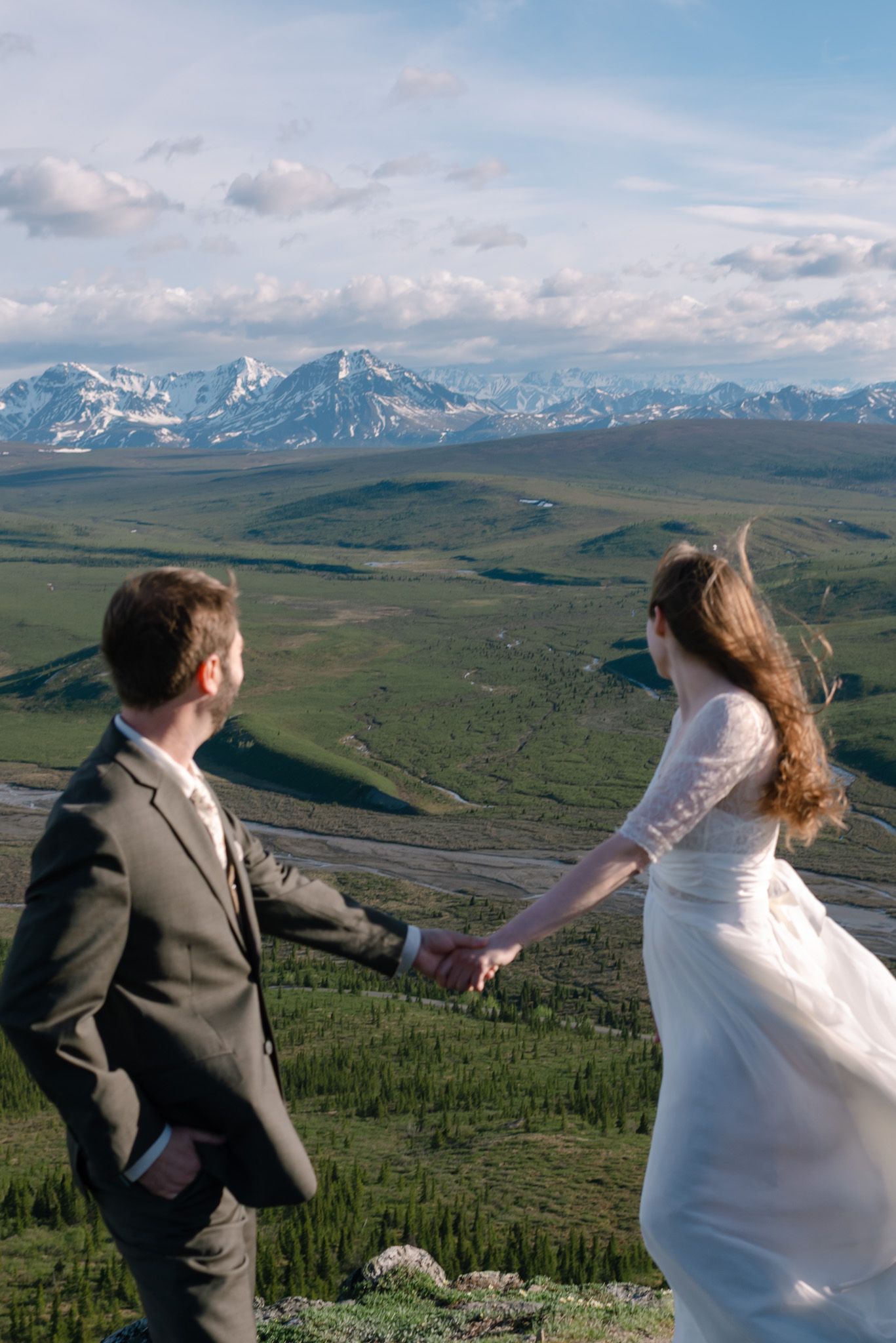 Romantic Denali National Park elopement surrounded by Alaska wilderness and breathtaking mountain views.