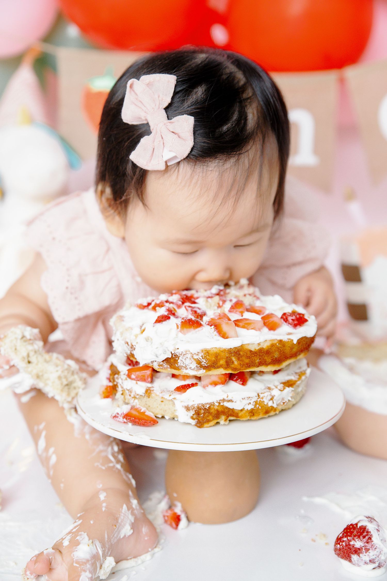 Smash Cake session for first birthday. Southern California photographer.