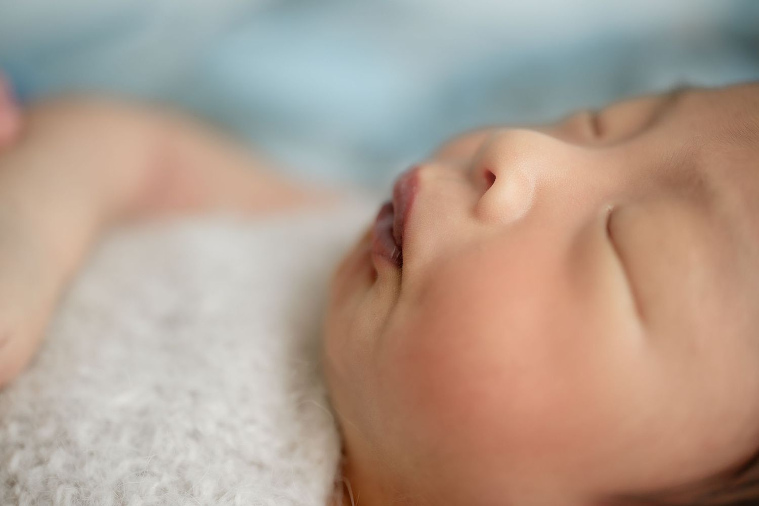 newborn baby detail with photographer in Anaheim, California. Southern California Photographer with in-home session.