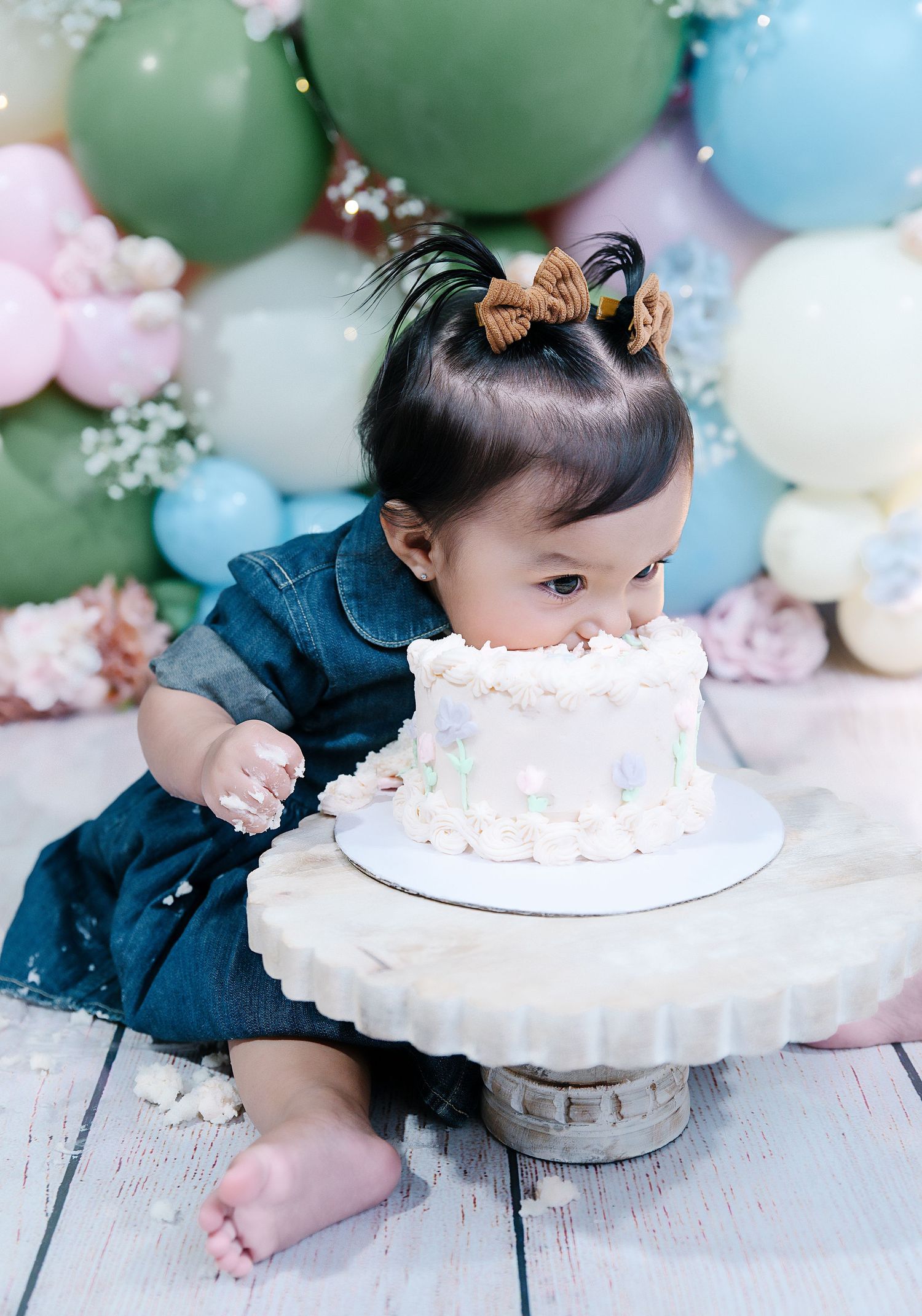 Smash Cake session for first birthday. Southern California photographer.