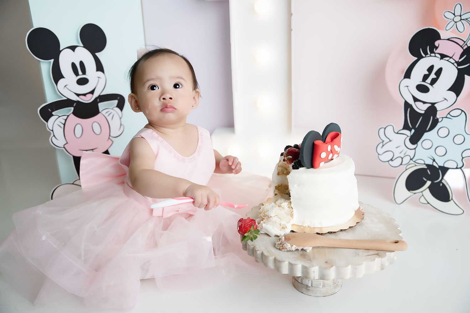Smash Cake session for first birthday. Southern California photographer.