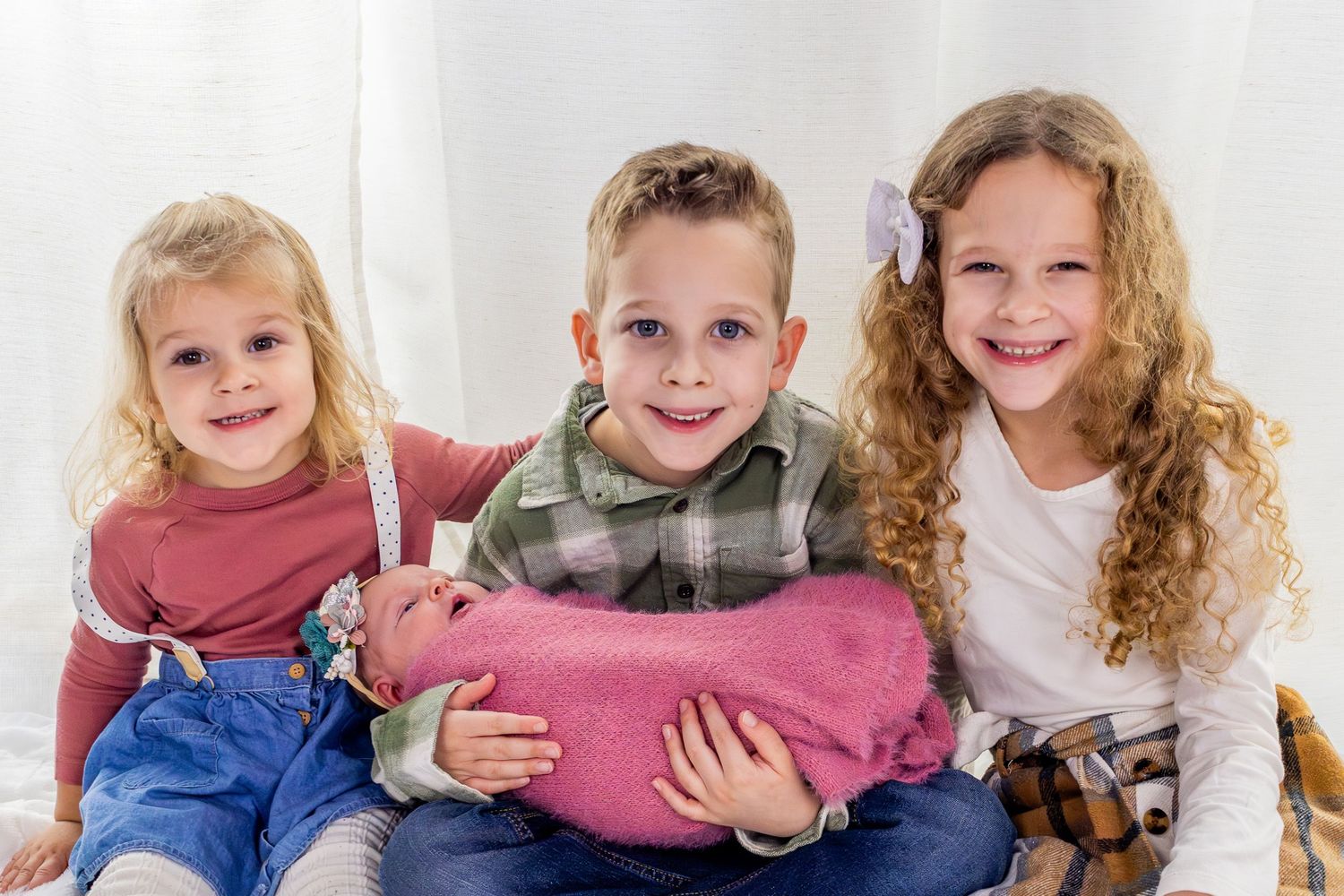 Newborn photography, Family Photography