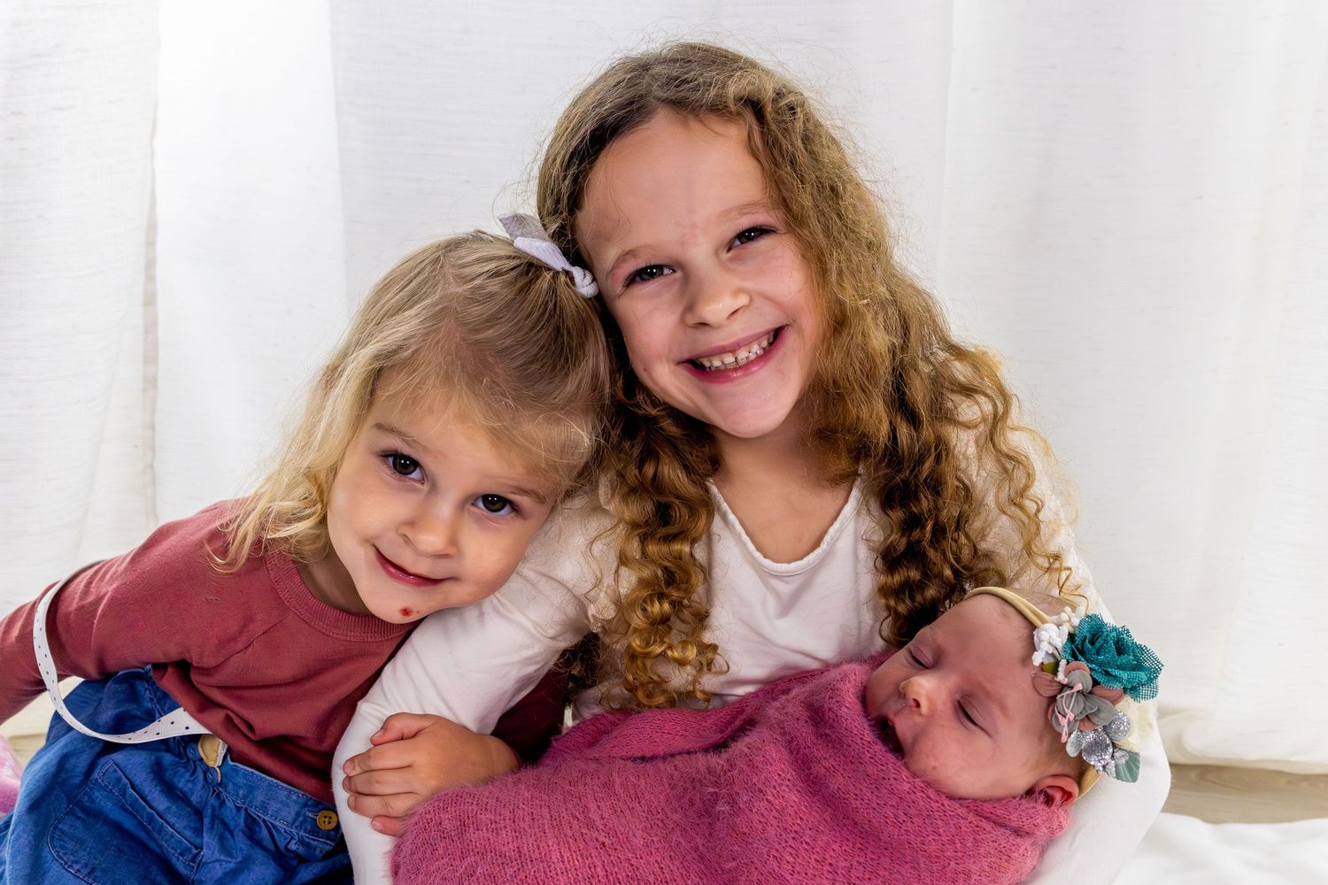 Newborn photography, family photography