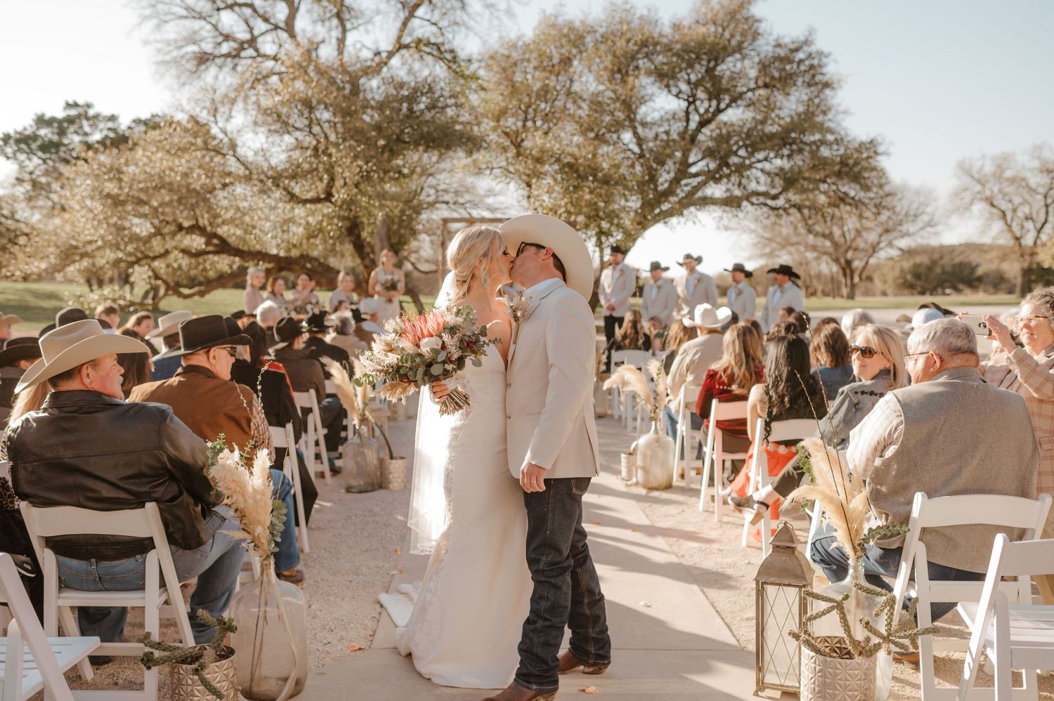 TEXAS-WESTERN WEDDINGS-PHOTOGRAPHER--LUBBOCK