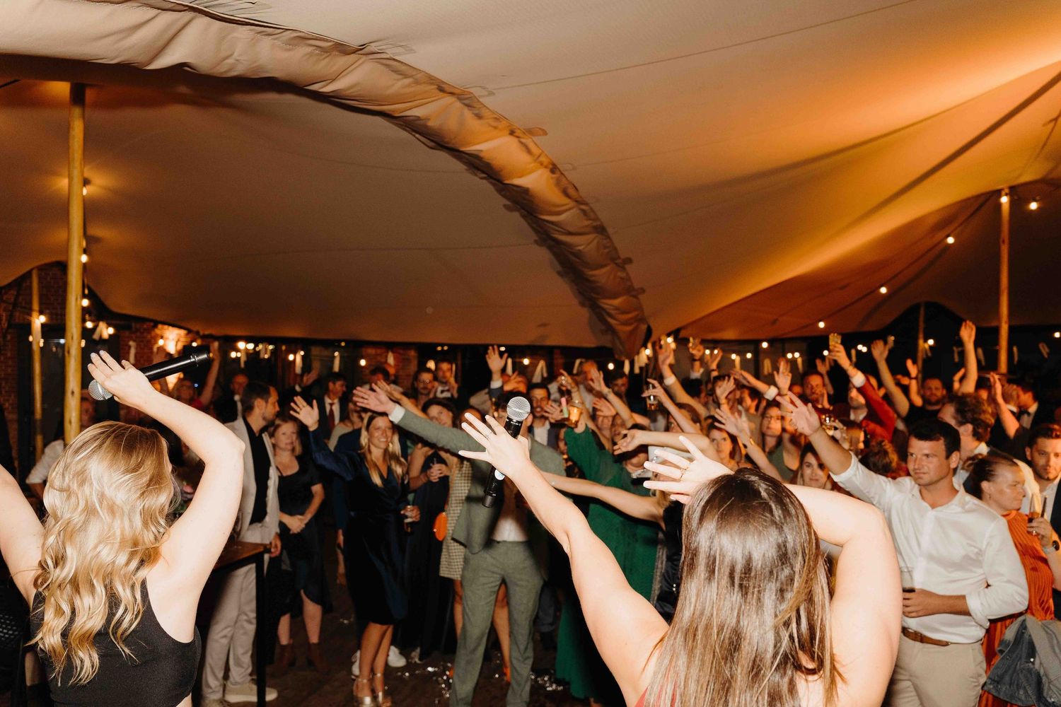 feestfoto dansfeest huwelijkskoppel liveband ranst