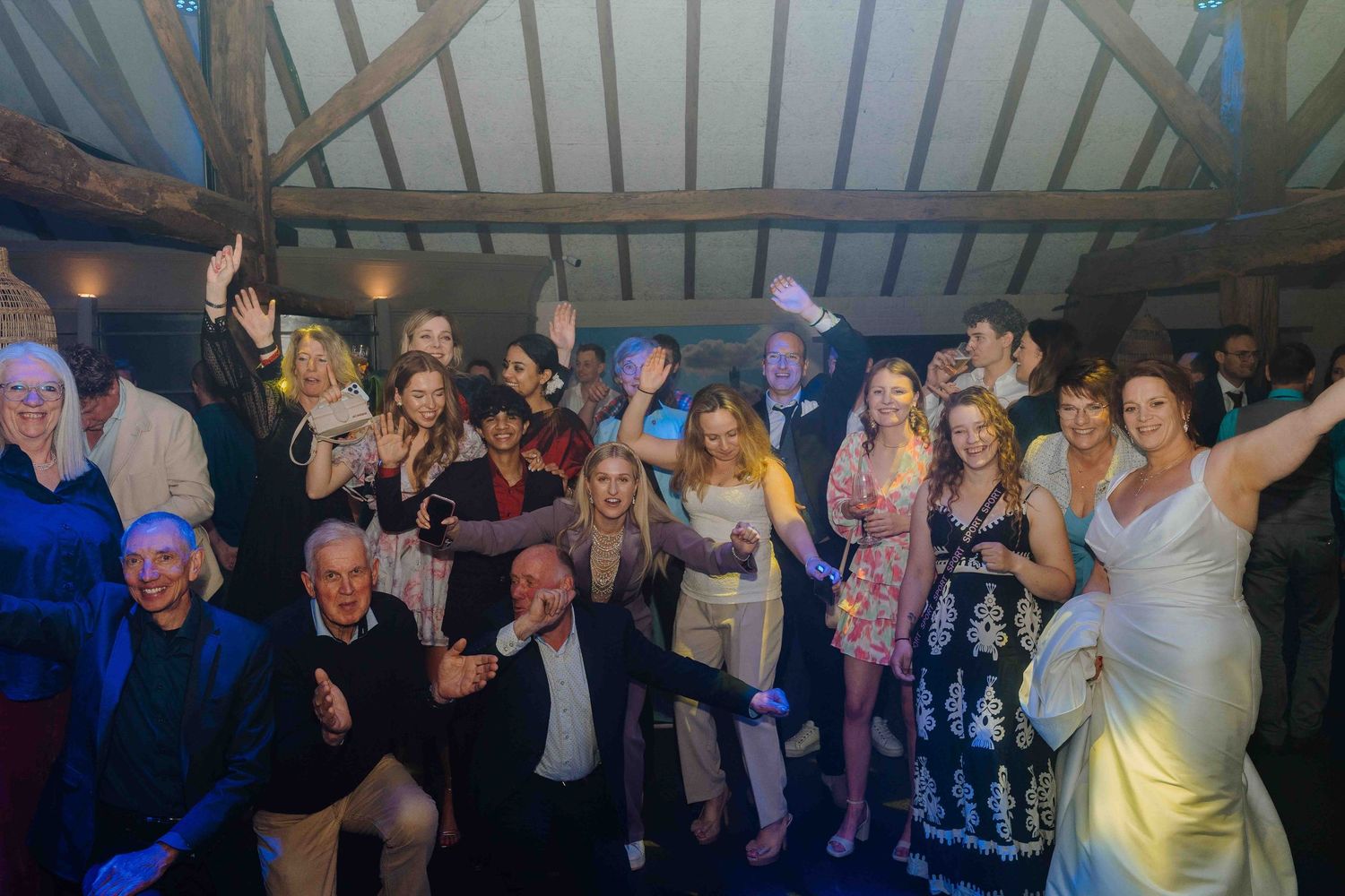 groepsfoto dansfeest huwelijk in boeretang dessel