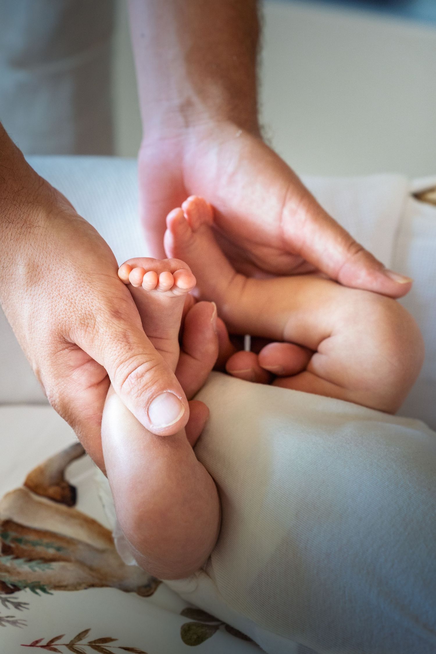 Photographie d'une famille & Nouveau-né pris par Horizon Studio - Photographie à Schleithal en Alsace.