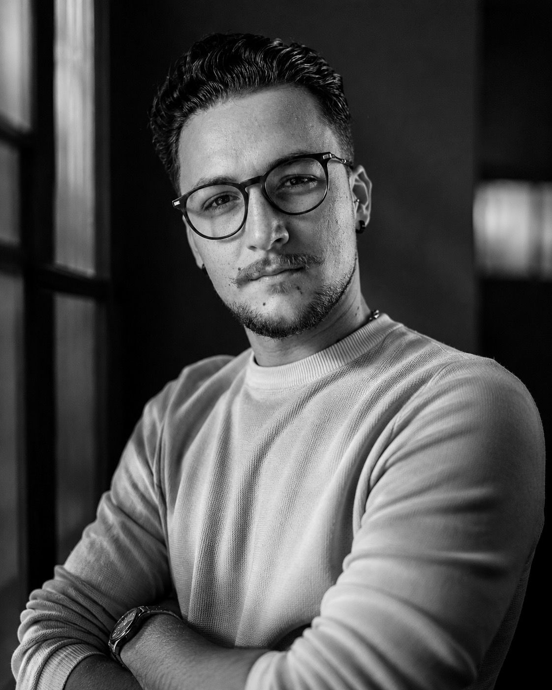 Portrait noir et blanc artistique du photographe Horizon Studio