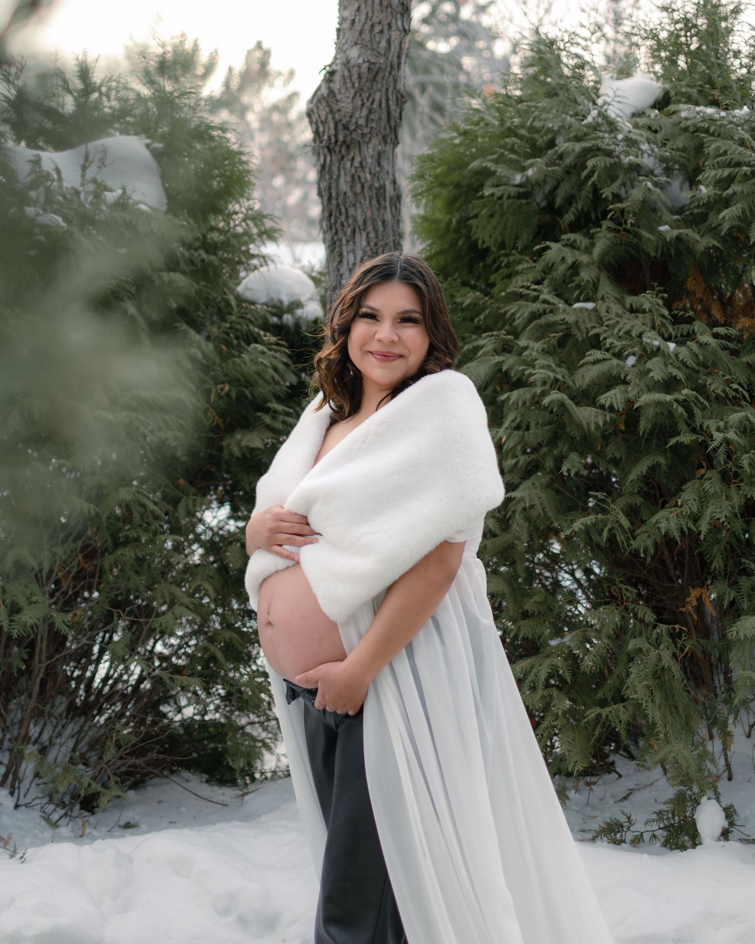 Outdoor maternity photography session in Saskatoon Boffins Gardens