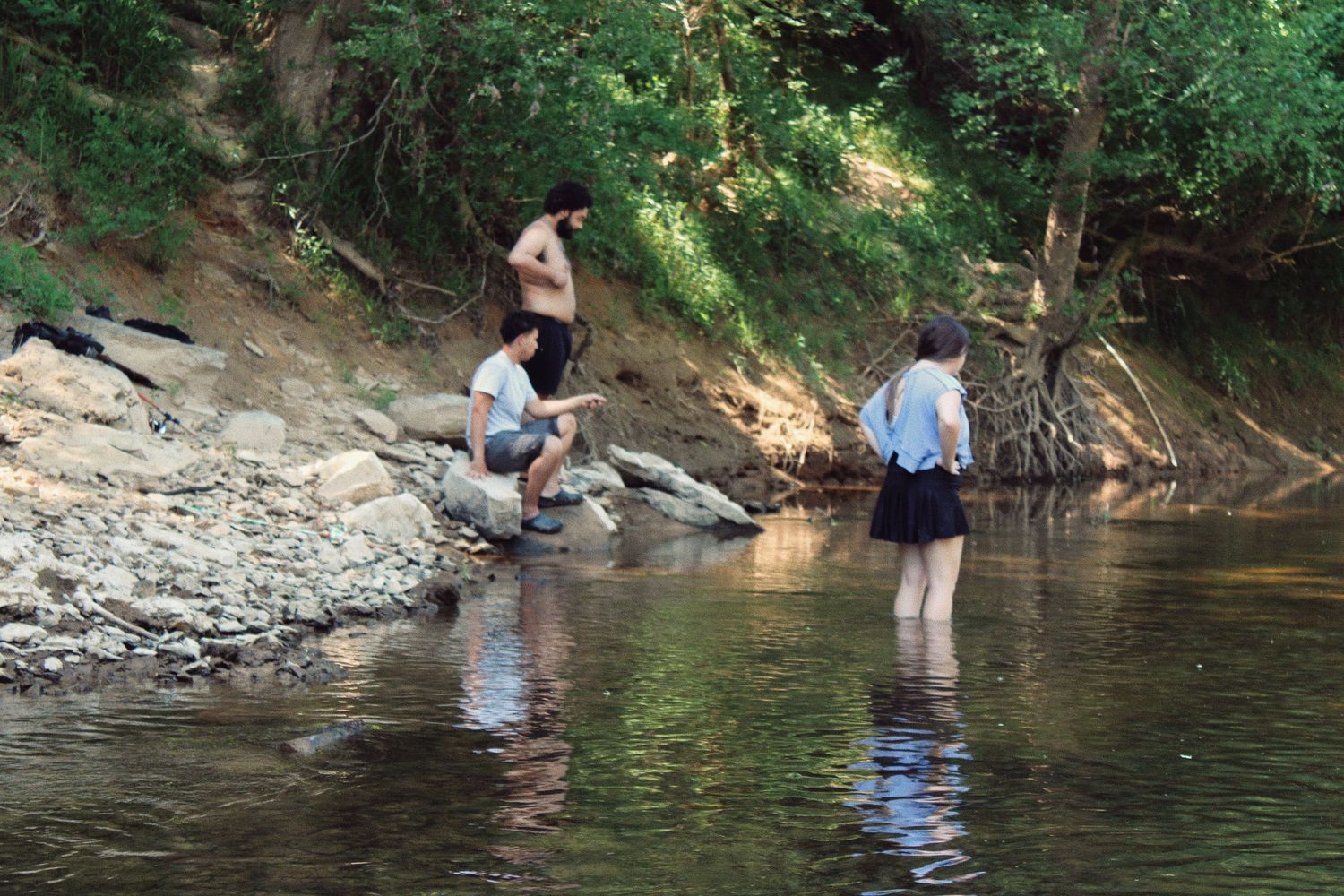 Outdoor social moment with natural expressions