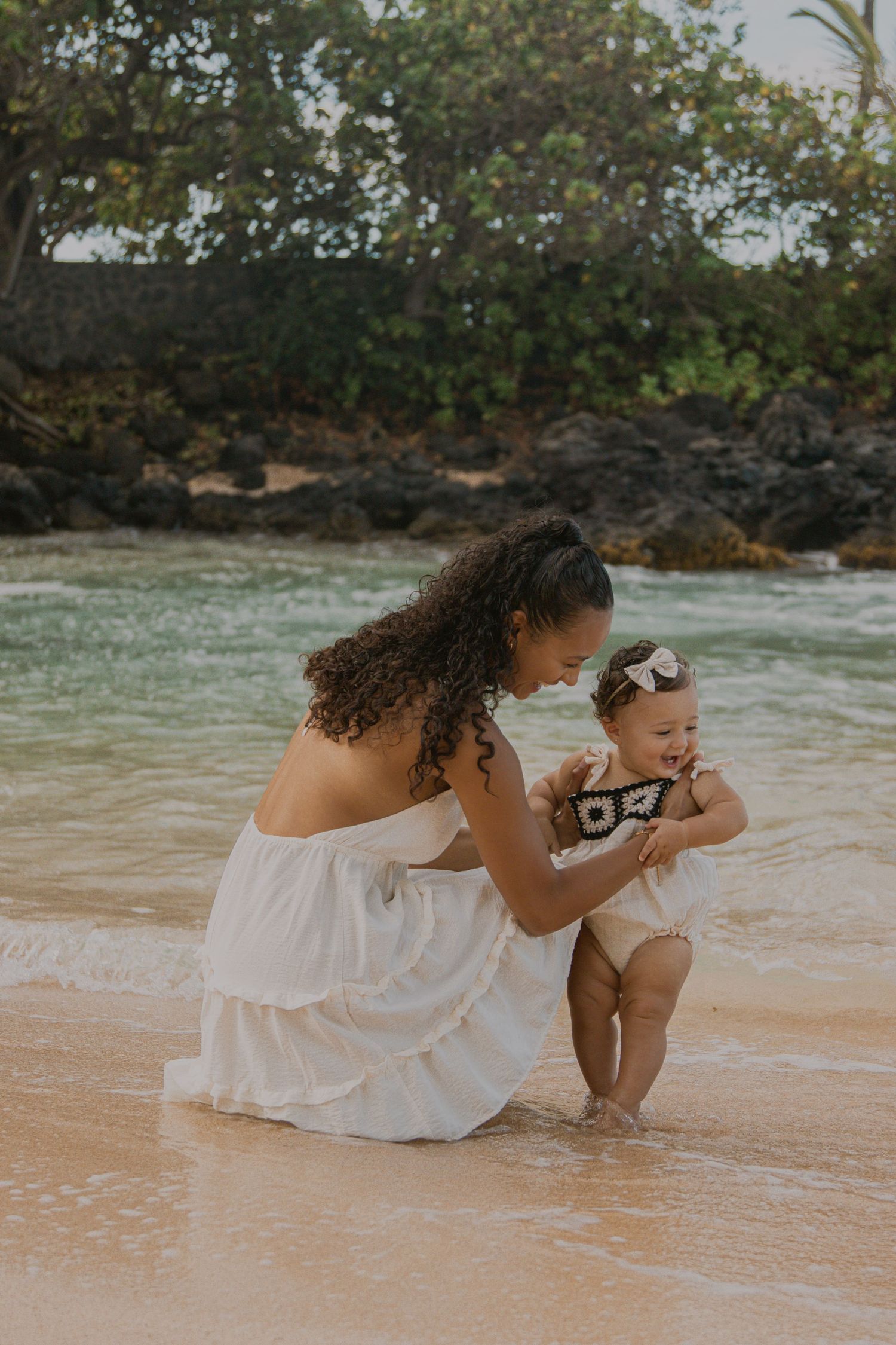 maui family photoshoot on a beach