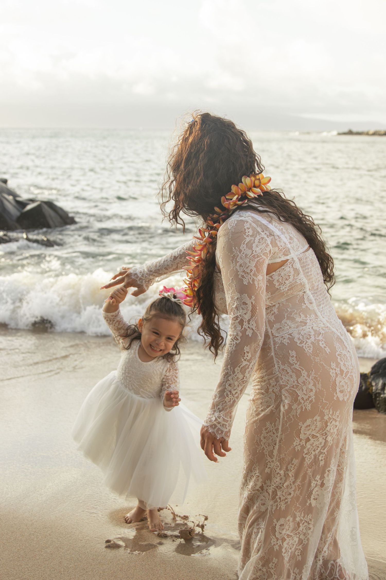 maui beach wedding photoshoot