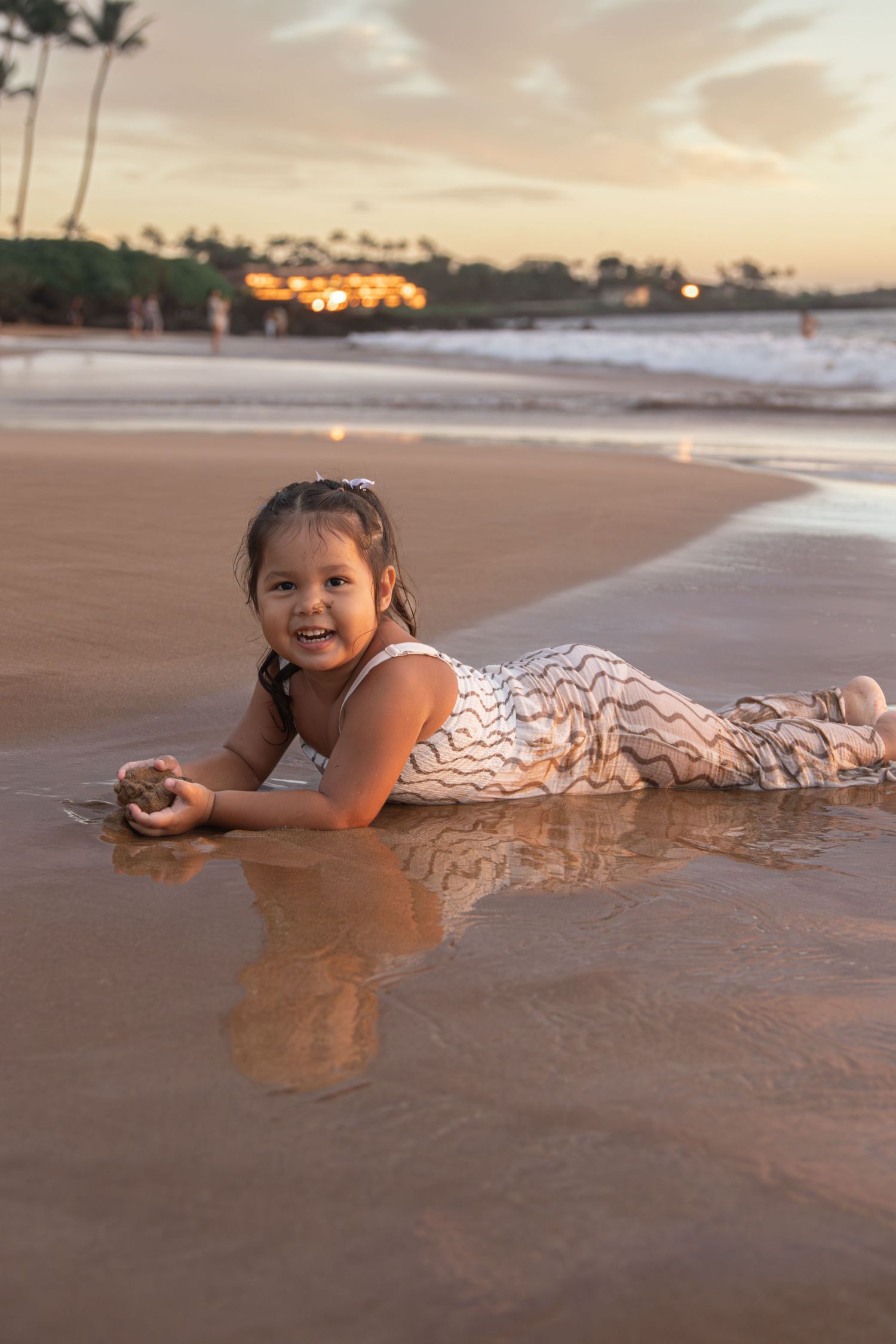 family photoshoot on a beach in maui