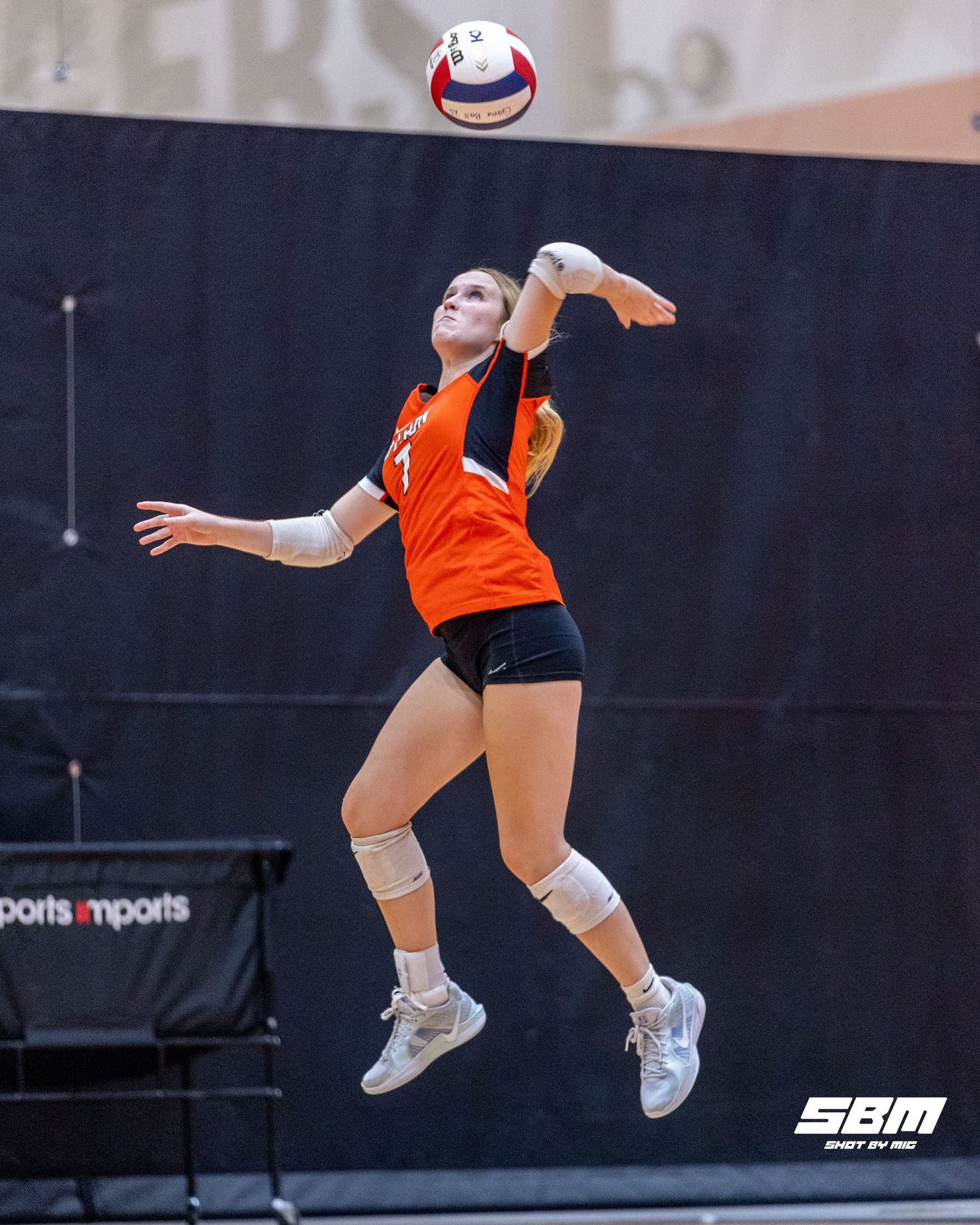 Byron's Courtney Linhart (7) serves the ball against her opponent during Byron's 2-0 win against Scales Mound on Saturday, Sep. 16, 2025