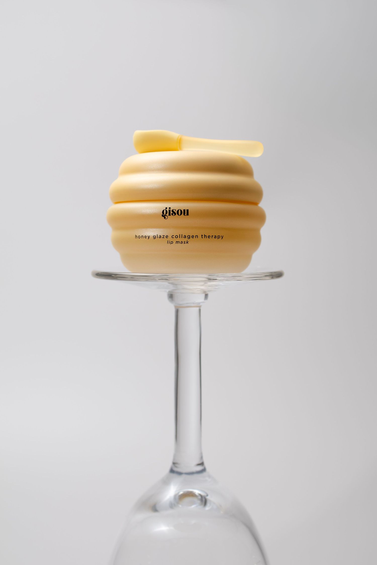 Gisou lip oil product photographer, unique way
