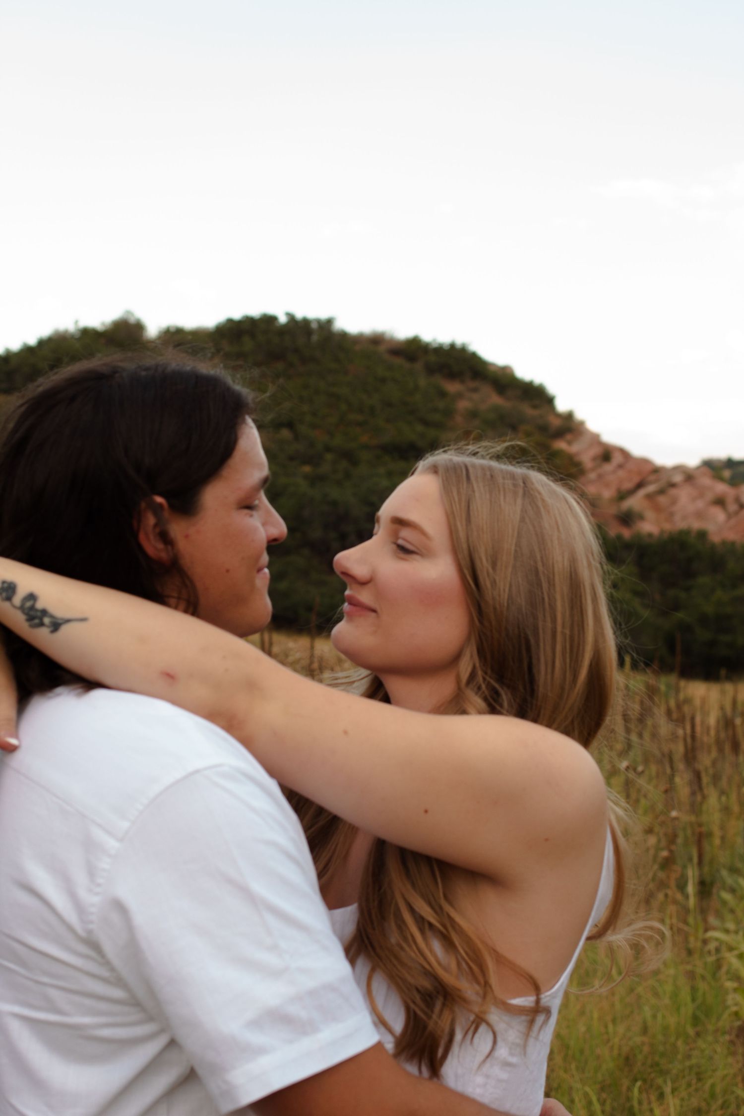 Alec & Jess couples engagement photo session in Colorado
