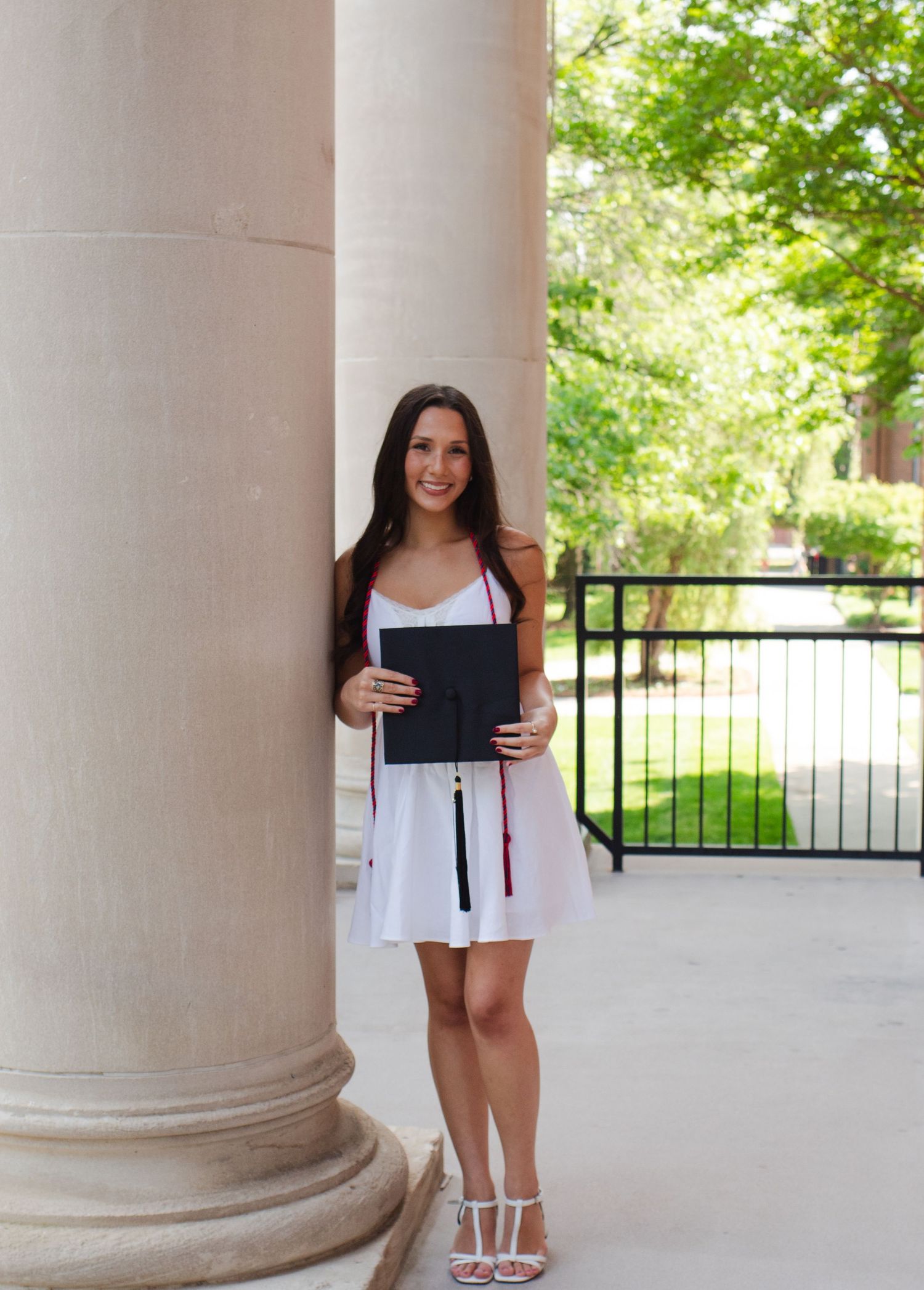 Lydia's College Senior Pictures outdoor session at Lipscomb University